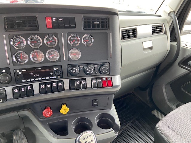 2021 Kenworth T880 - image 13