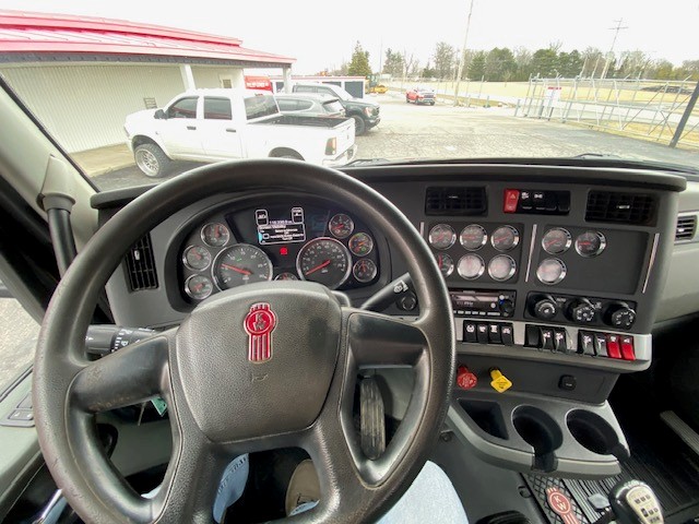 2021 Kenworth T880 - image 20