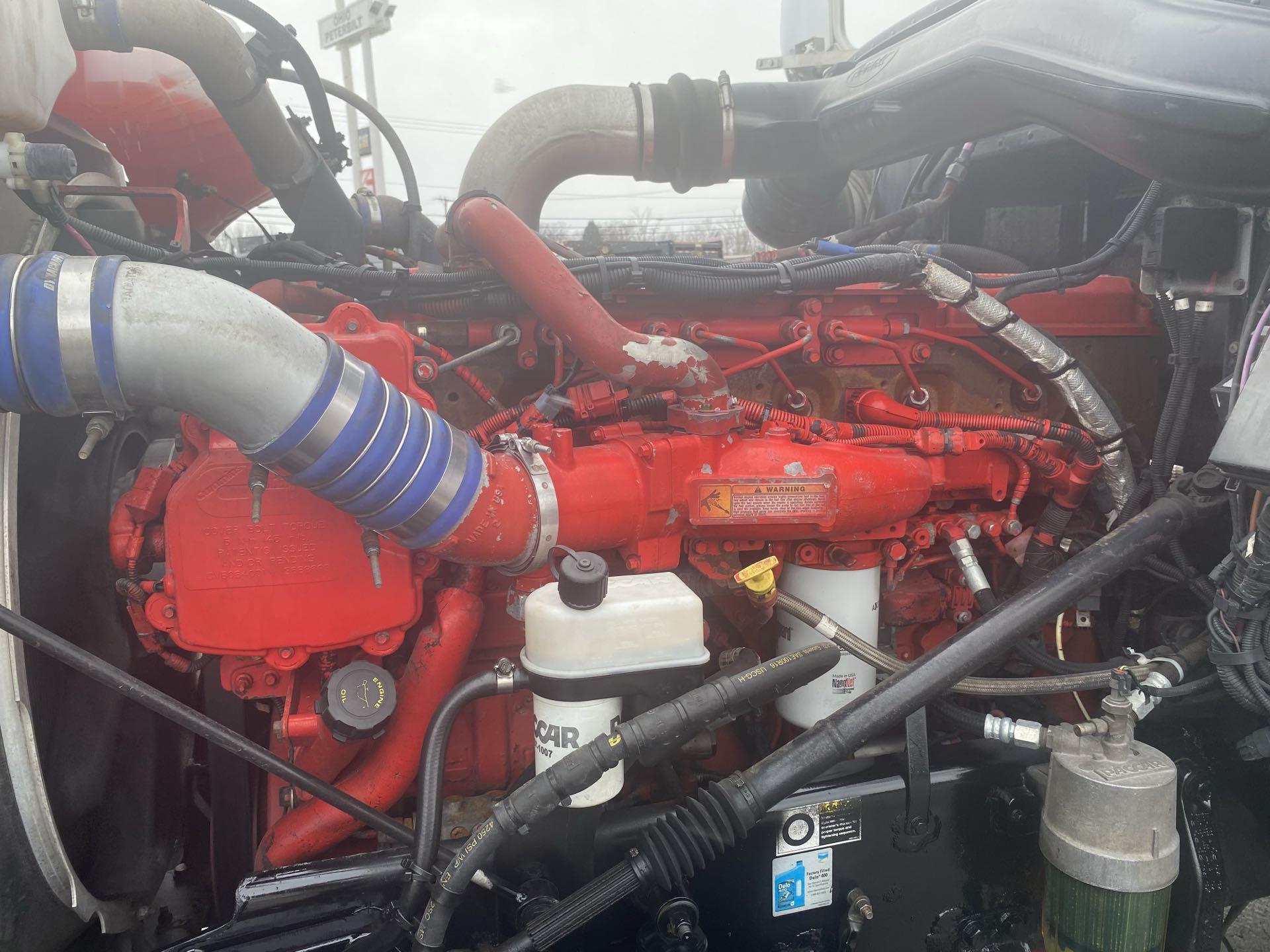 2015 Peterbilt 389 - image 8