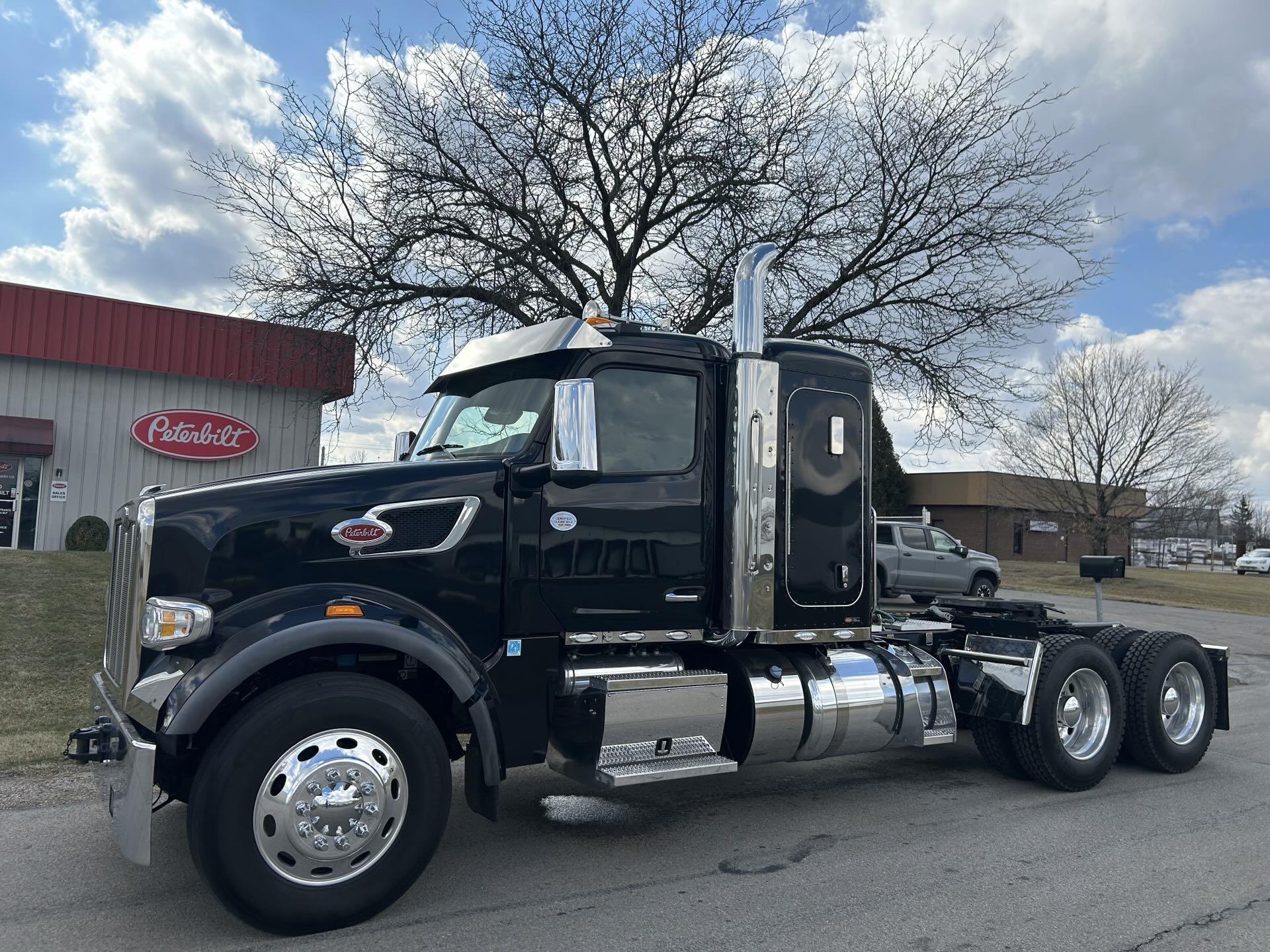 2025 Peterbilt 567