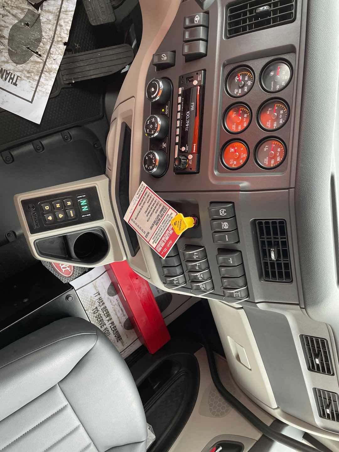 2026 Peterbilt 567 - image 8