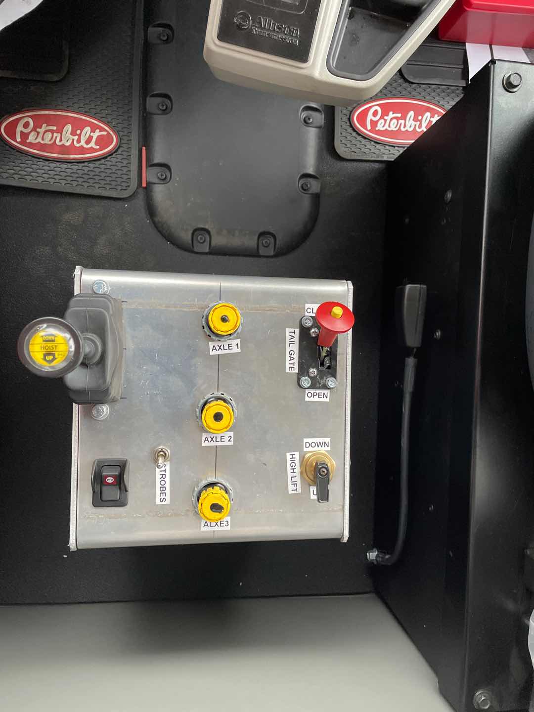 2026 Peterbilt 567 - image 9