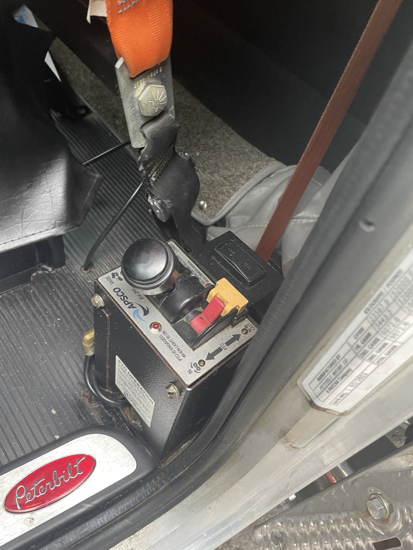 2023 Peterbilt 389 - image 17