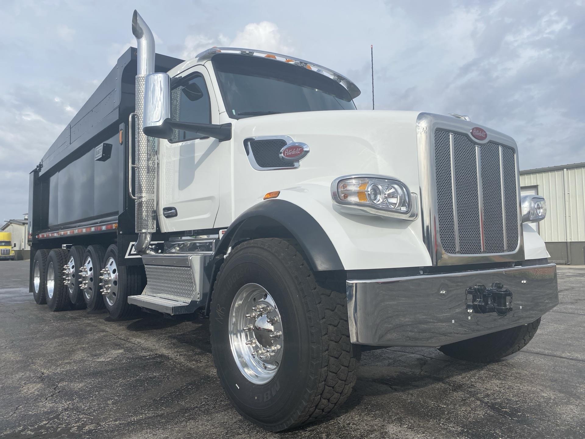 2027 Peterbilt 567