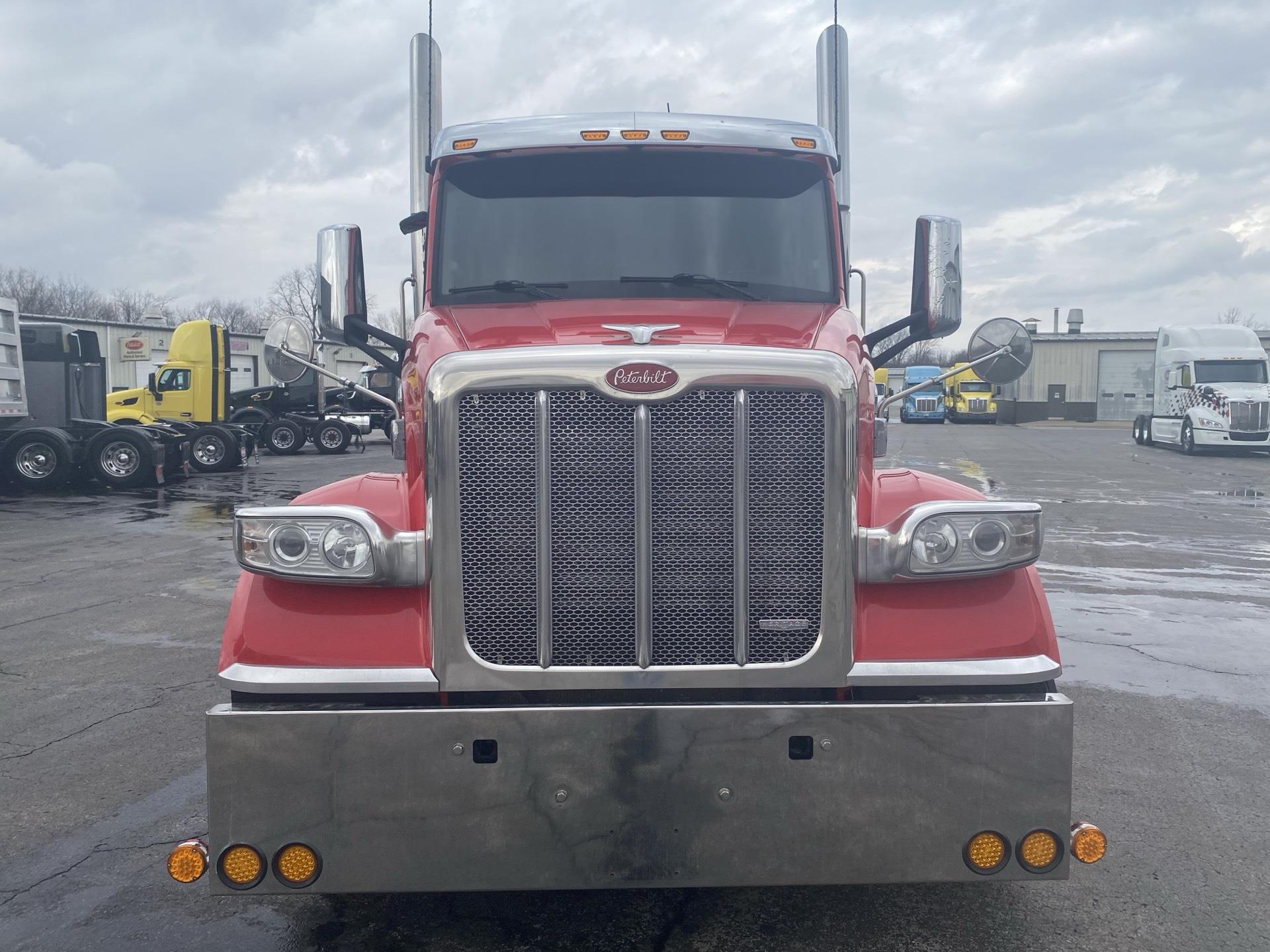 2018 Peterbilt 567 - image 3
