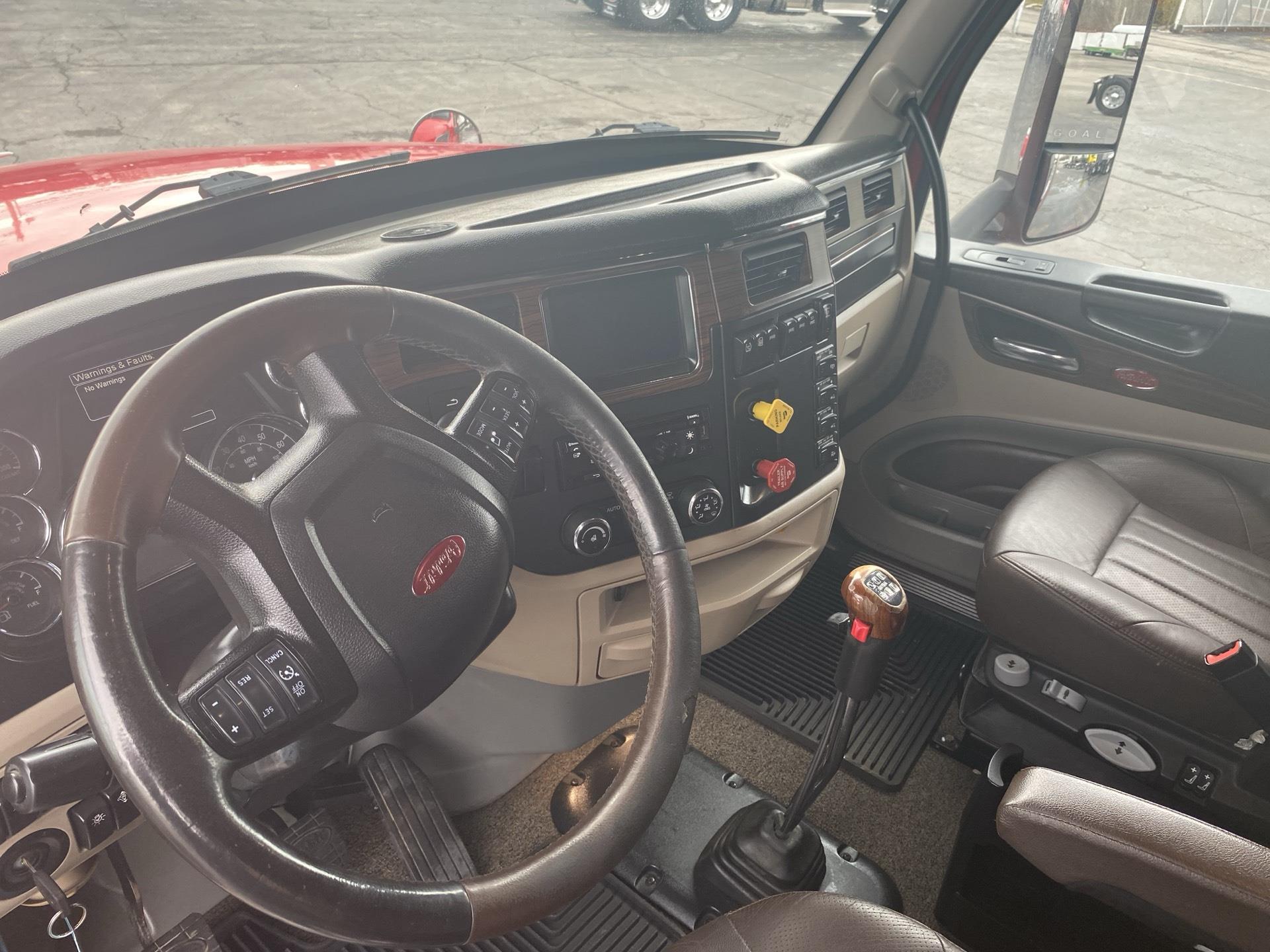 2018 Peterbilt 567 - image 11