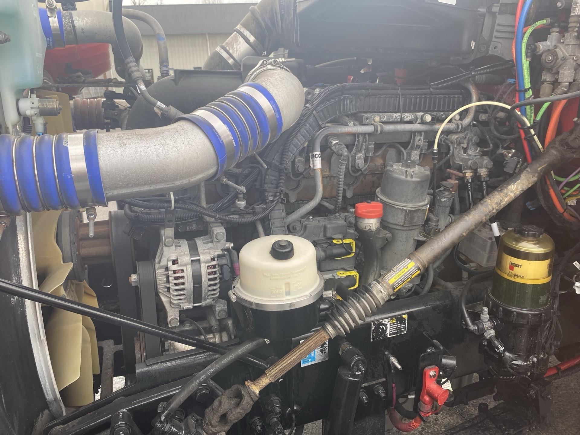 2018 Peterbilt 567 - image 8