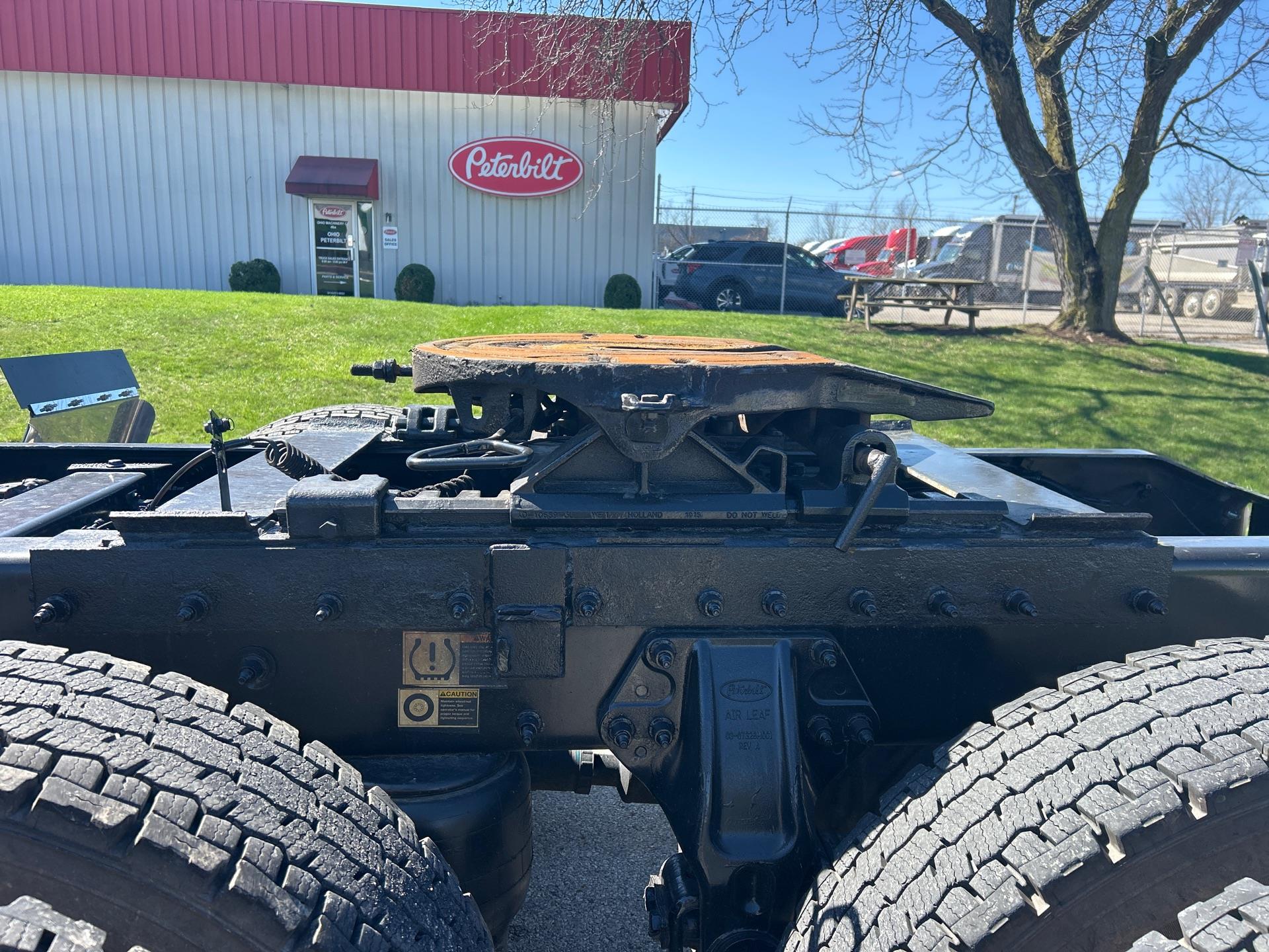 2022 Peterbilt 389 - image 8