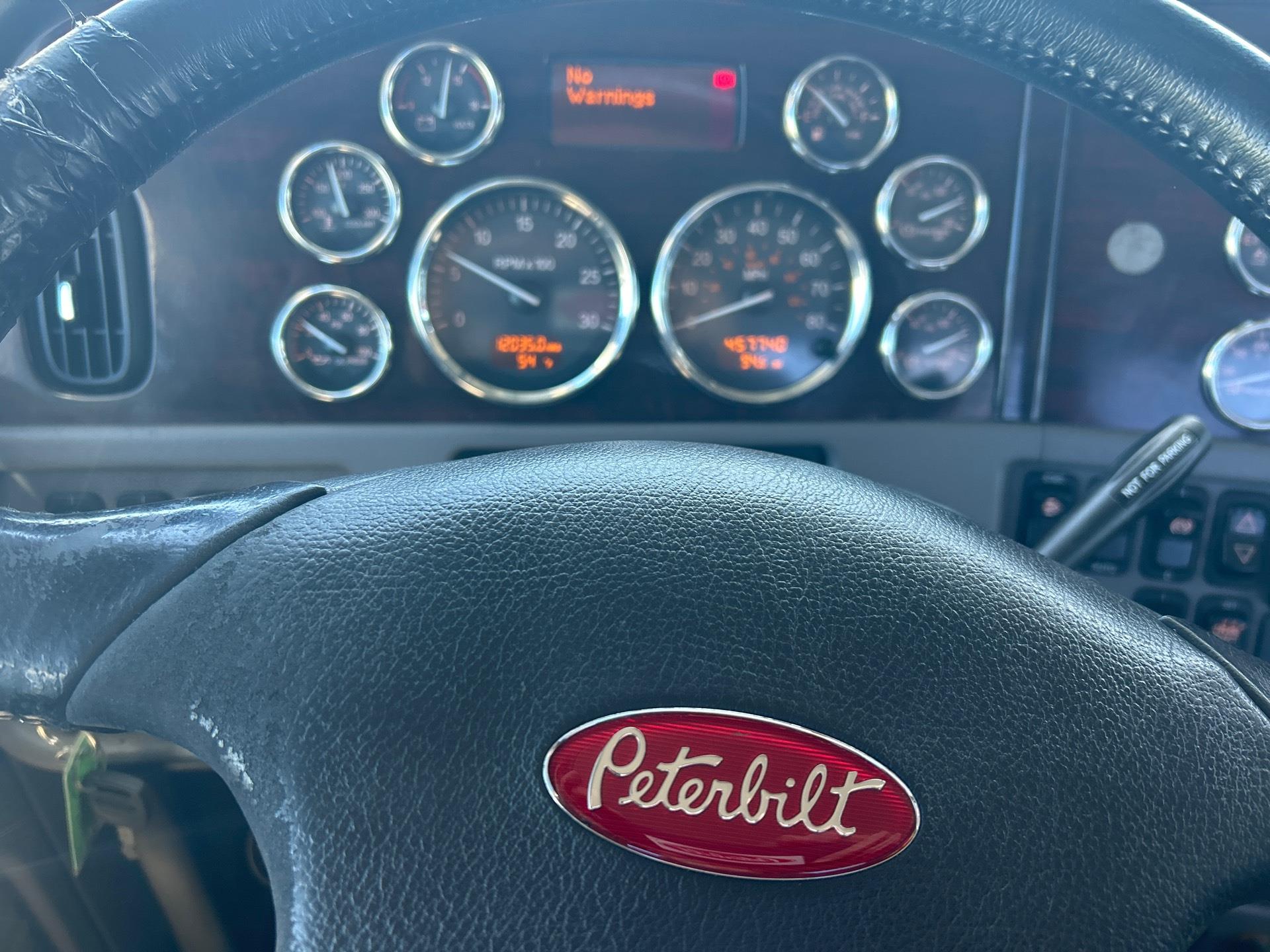 2022 Peterbilt 389 - image 14