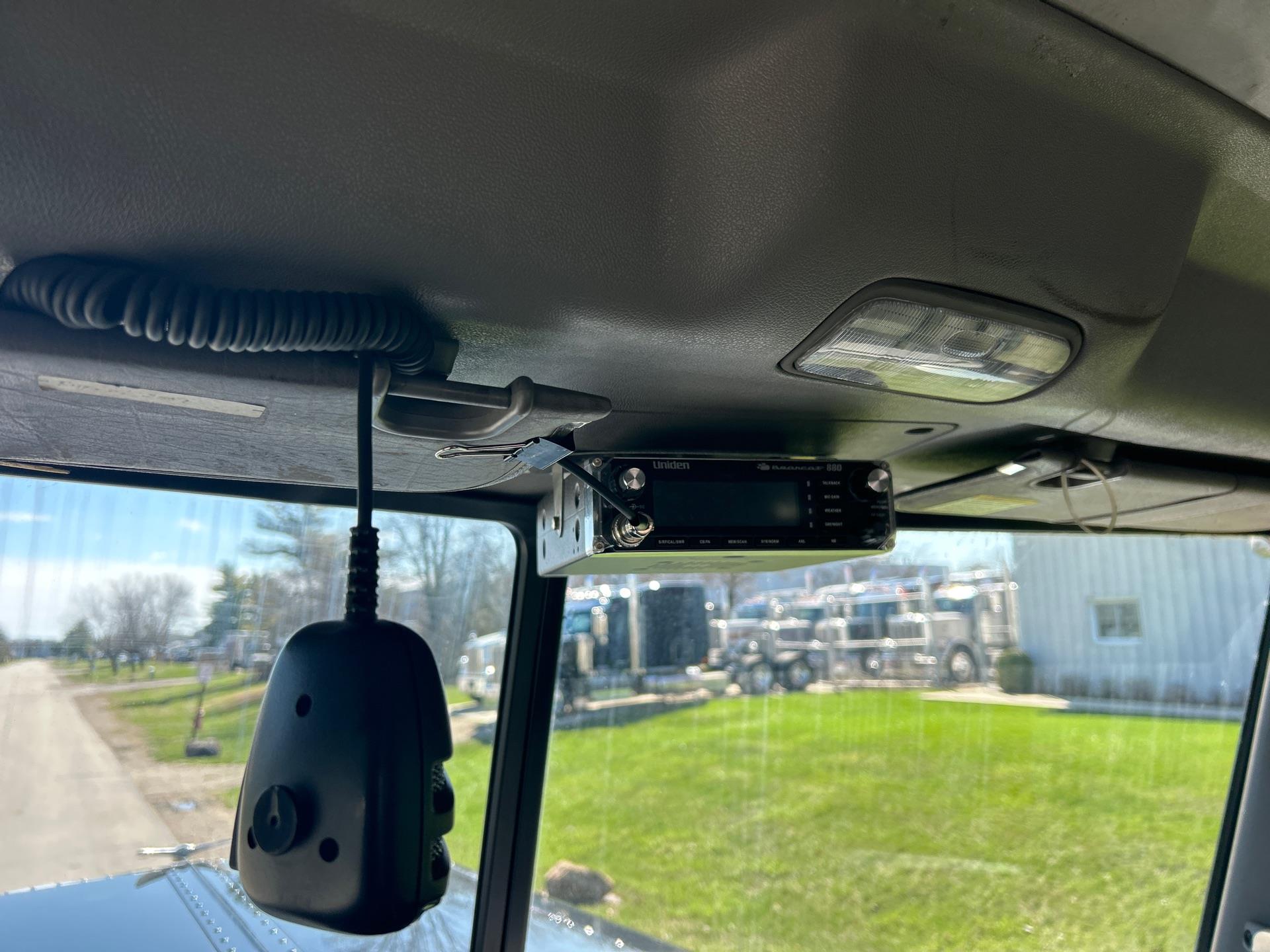 2022 Peterbilt 389 - image 17