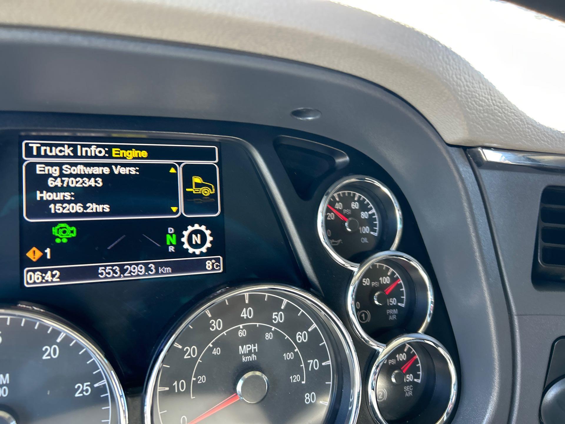 2021 Peterbilt 579 - image 11