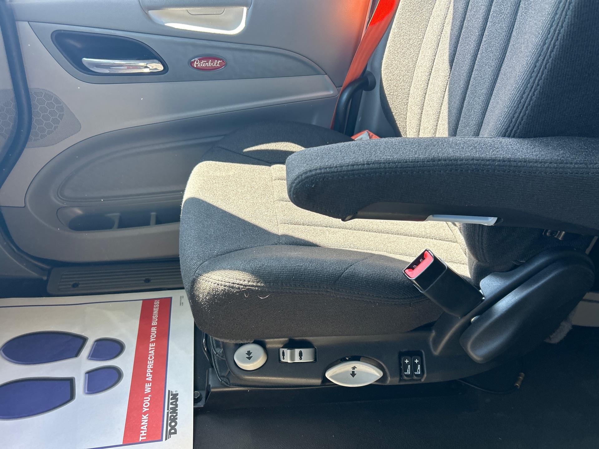 2021 Peterbilt 579 - image 21