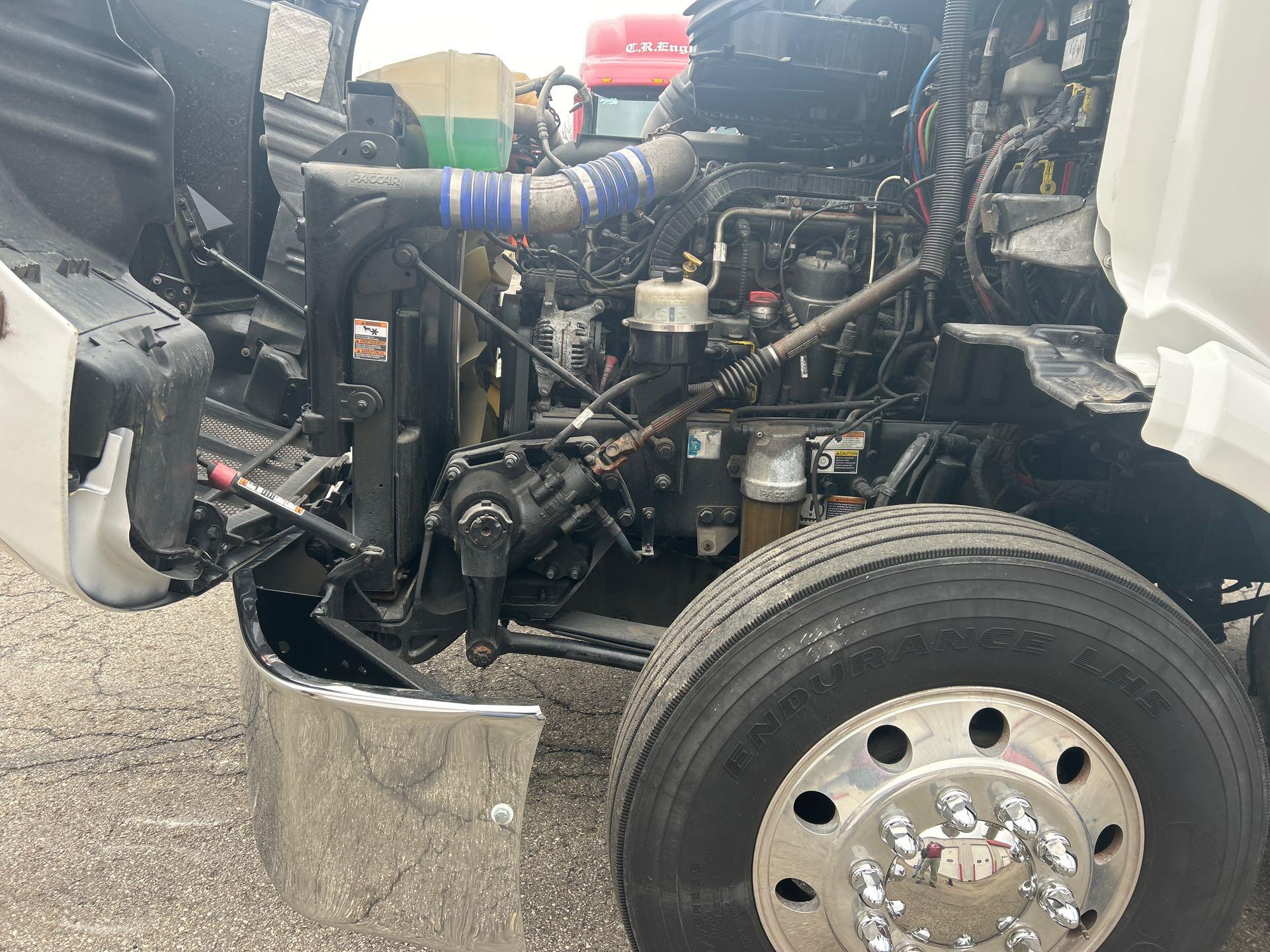 2019 Peterbilt 579 - image 10