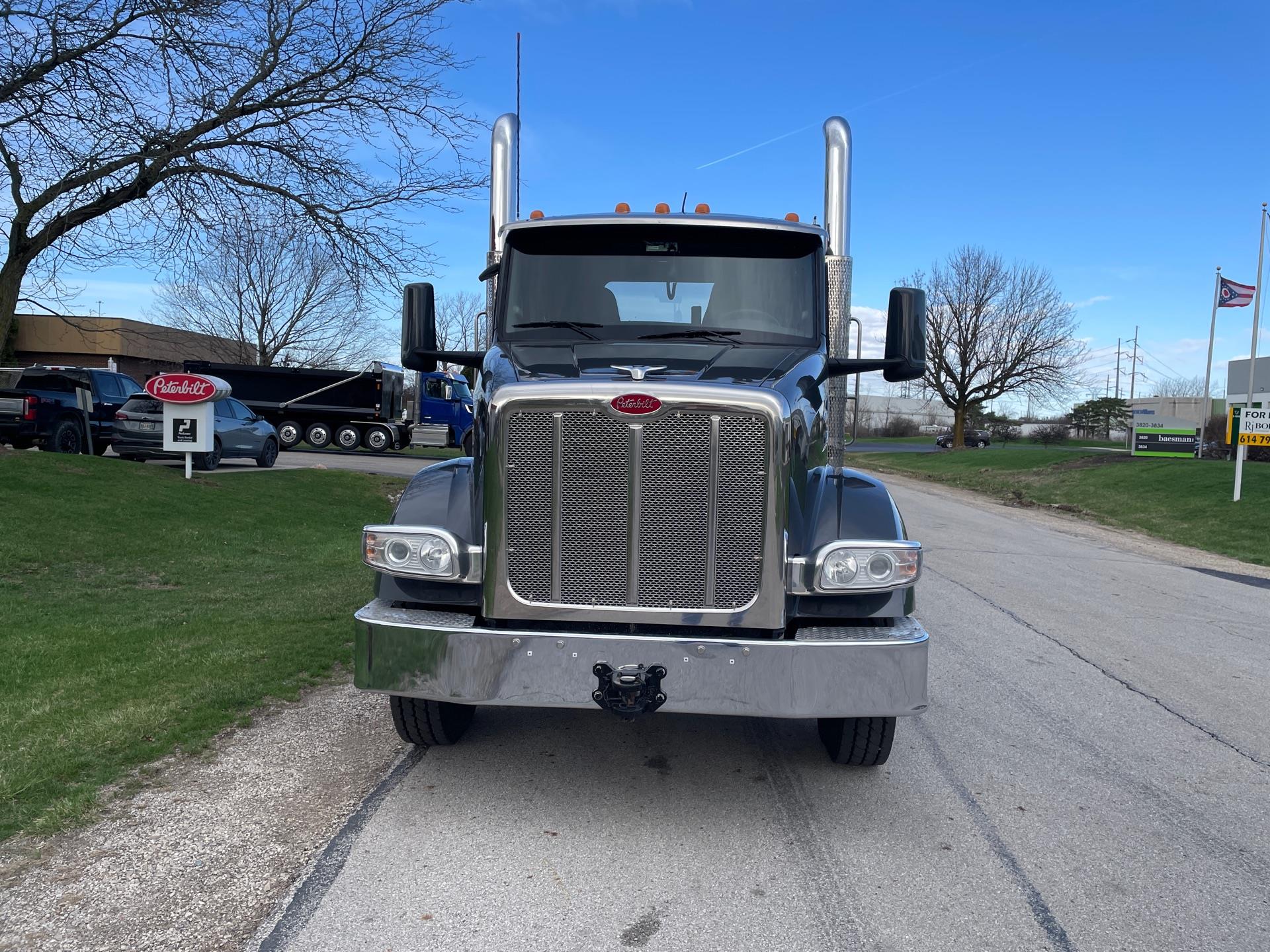 2025 Peterbilt 567 - image 2