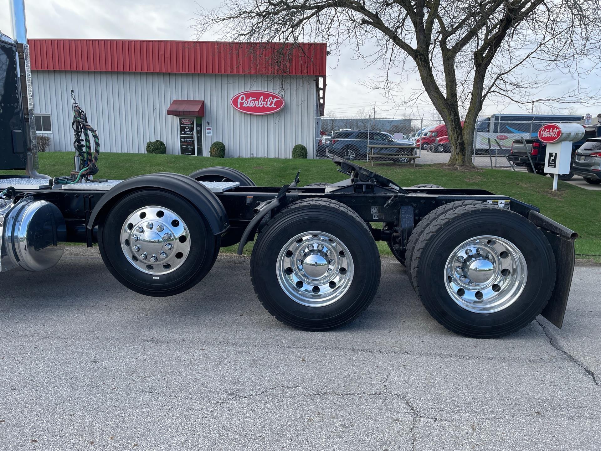 2025 Peterbilt 567 - image 8