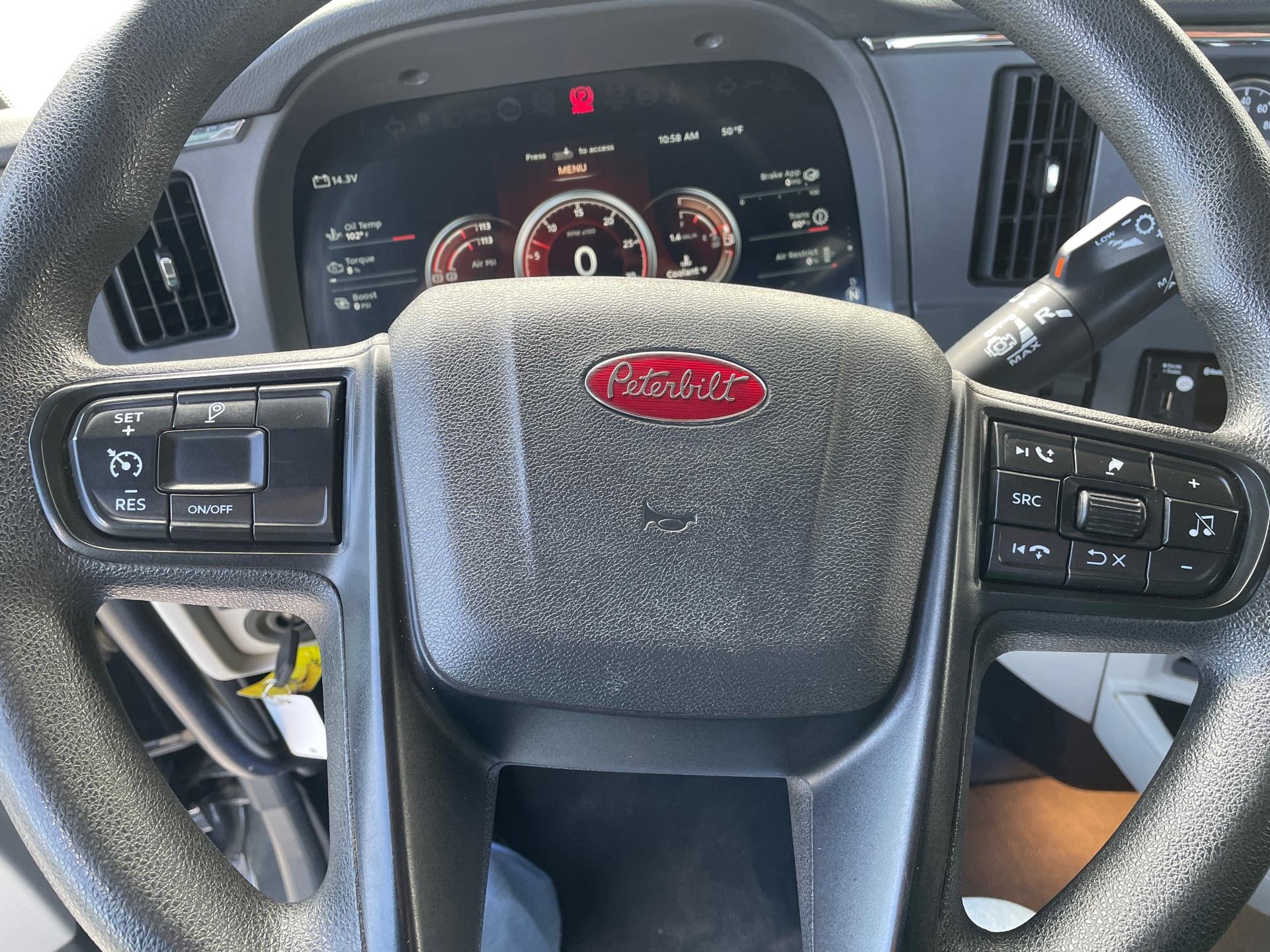 2025 Peterbilt 567 - image 17