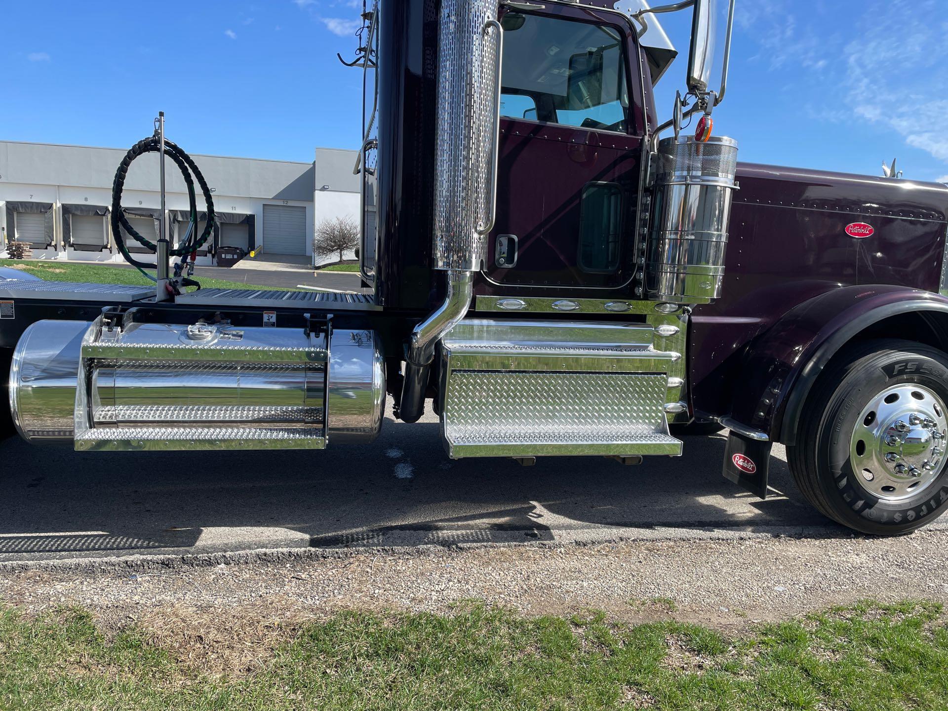 2024 Peterbilt 389 - image 5