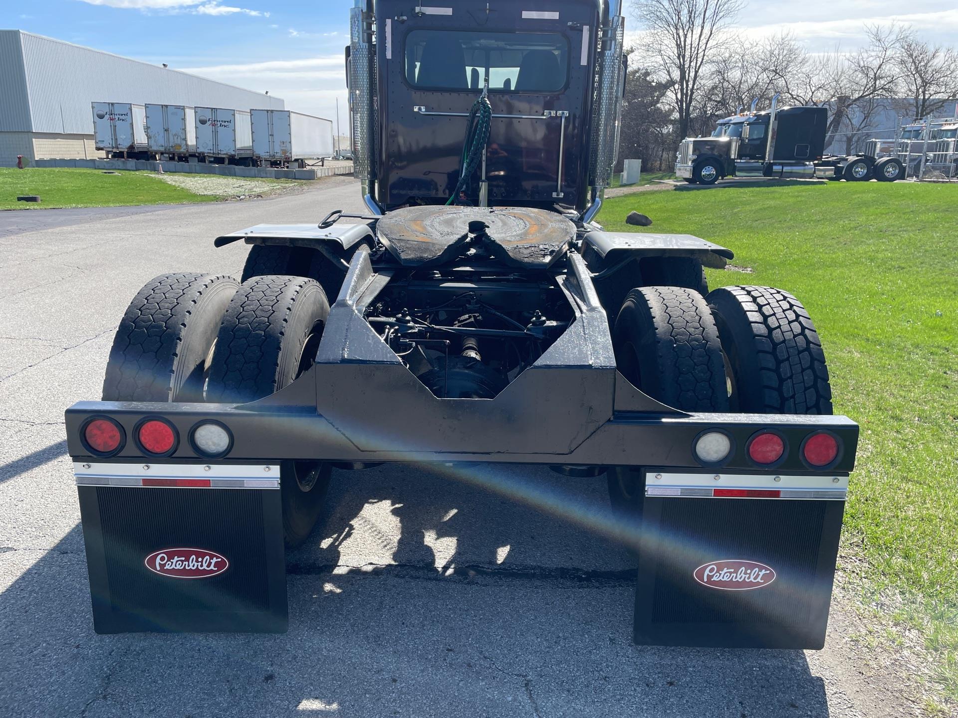 2024 Peterbilt 389 - image 8