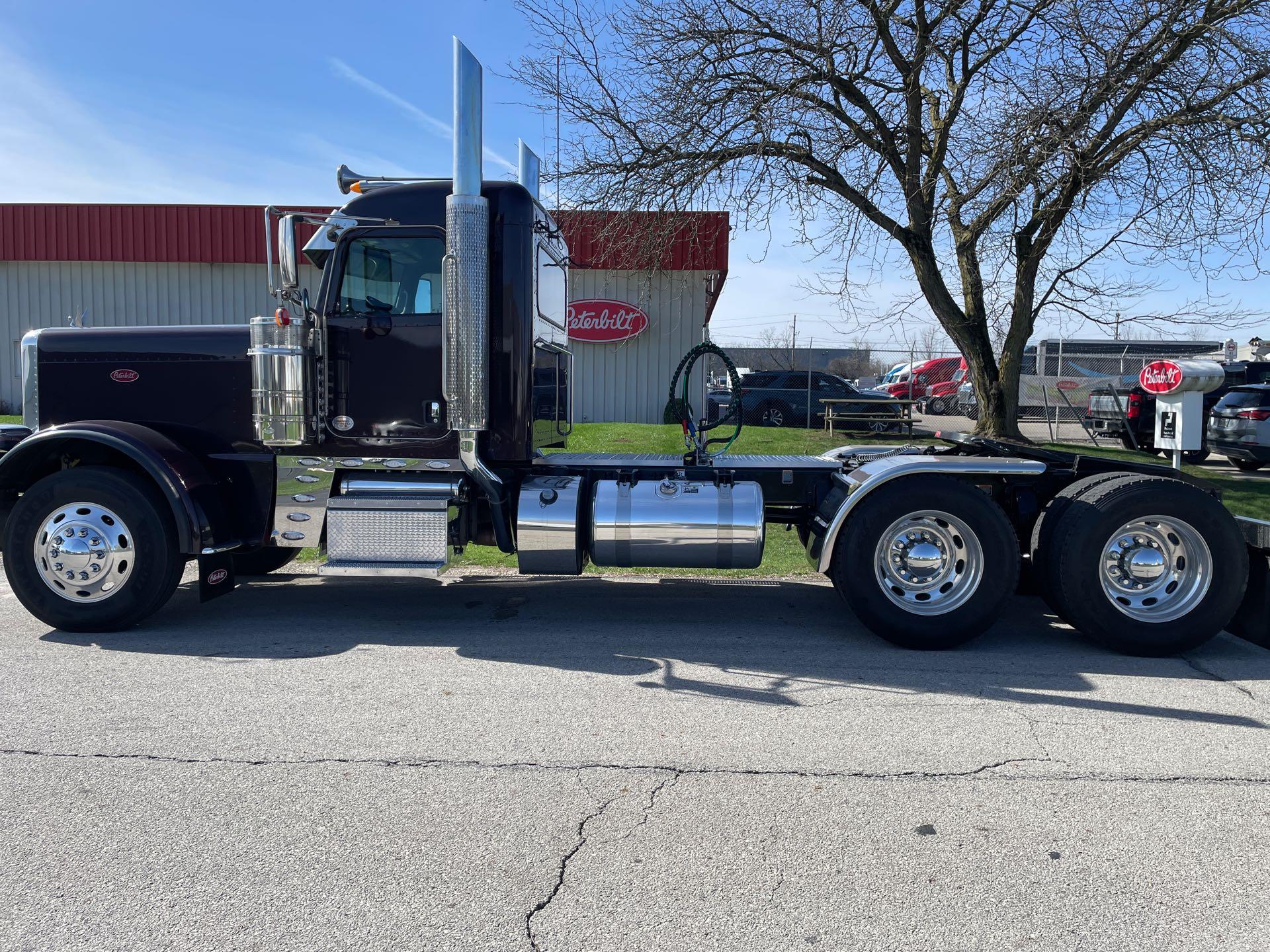 2024 Peterbilt 389 - image 6