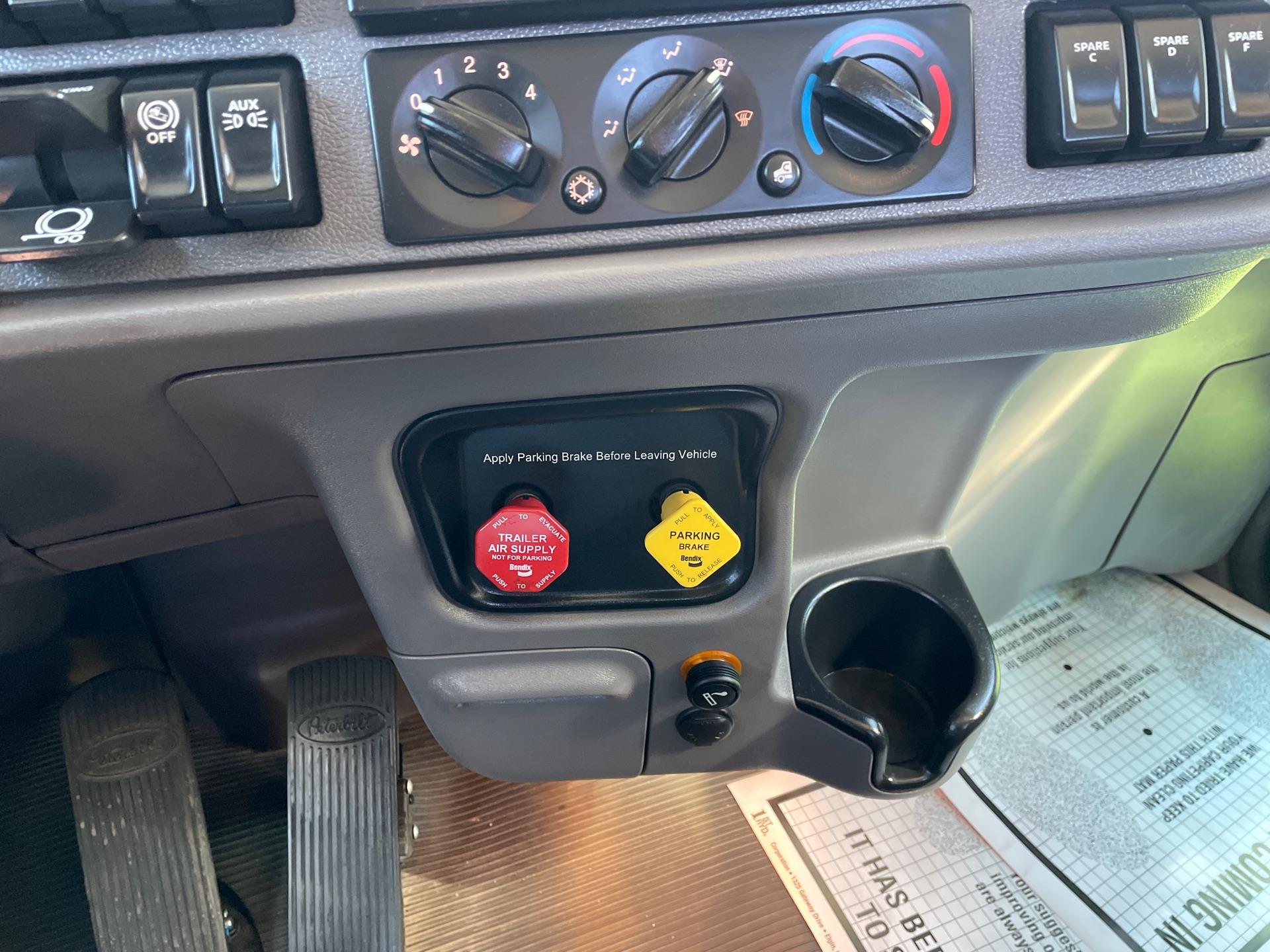 2024 Peterbilt 389 - image 19