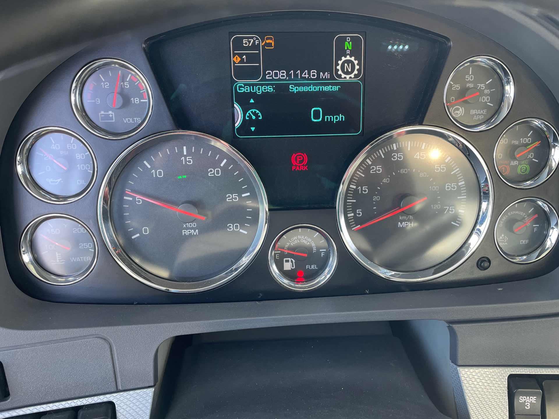 2020 Kenworth T880 - image 12