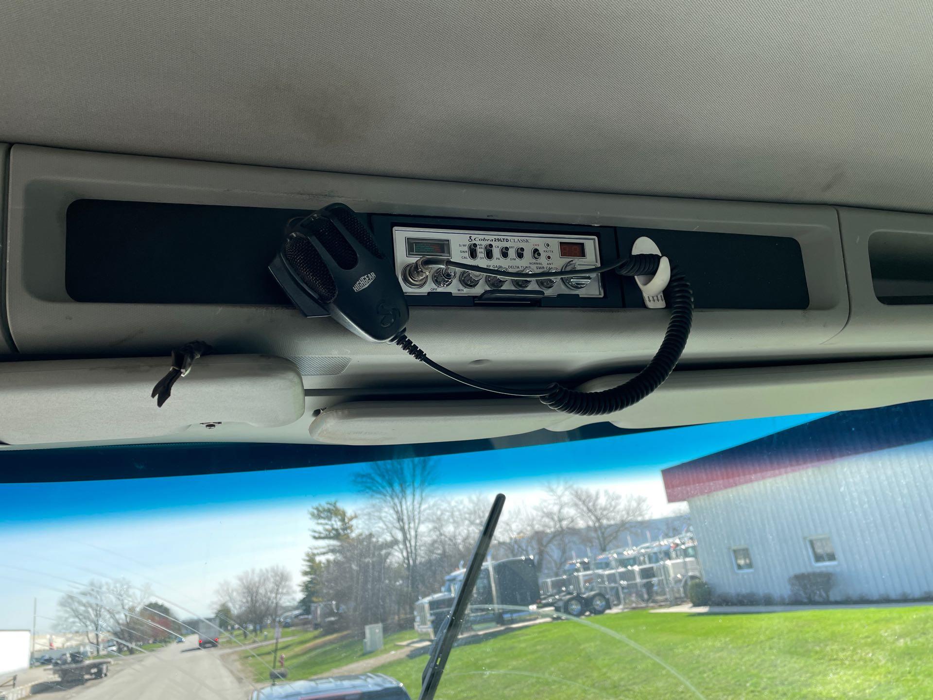 2020 Kenworth T880 - image 15