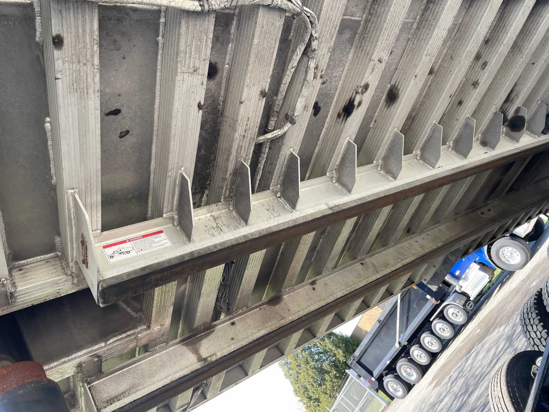 2020 Kenworth T880 - image 17