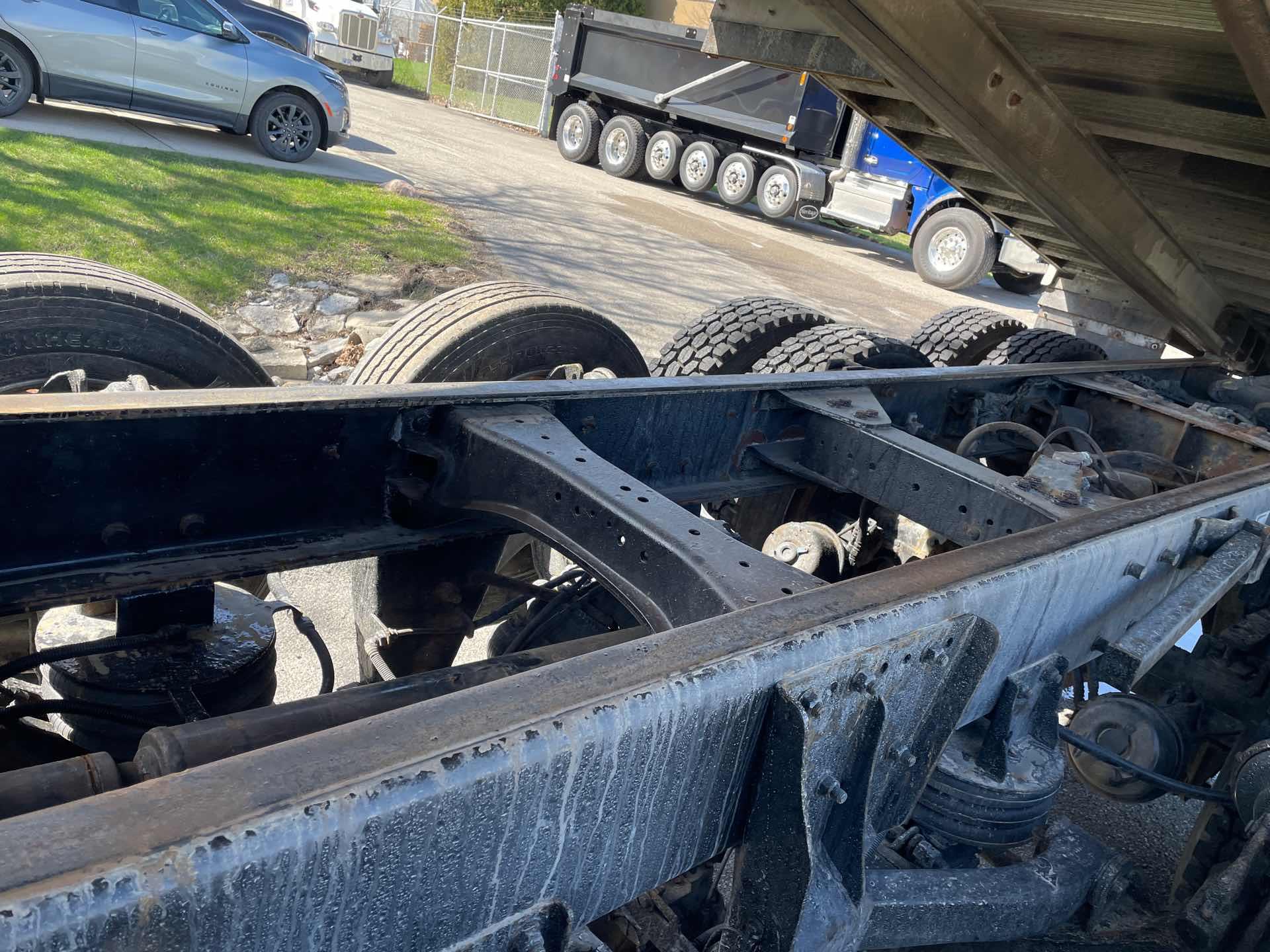 2020 Kenworth T880 - image 19