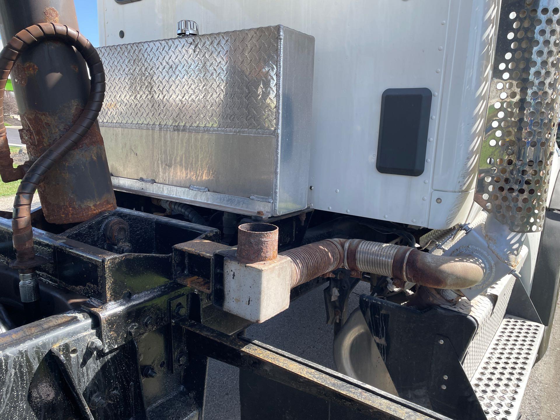 2020 Kenworth T880 - image 20