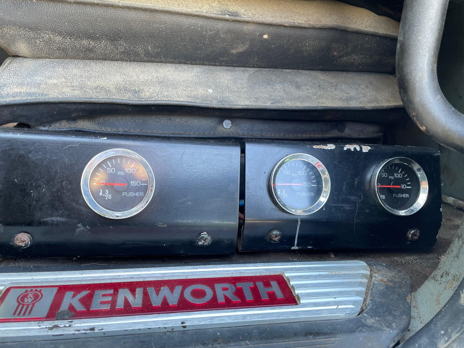 2020 Kenworth T880 - image 23