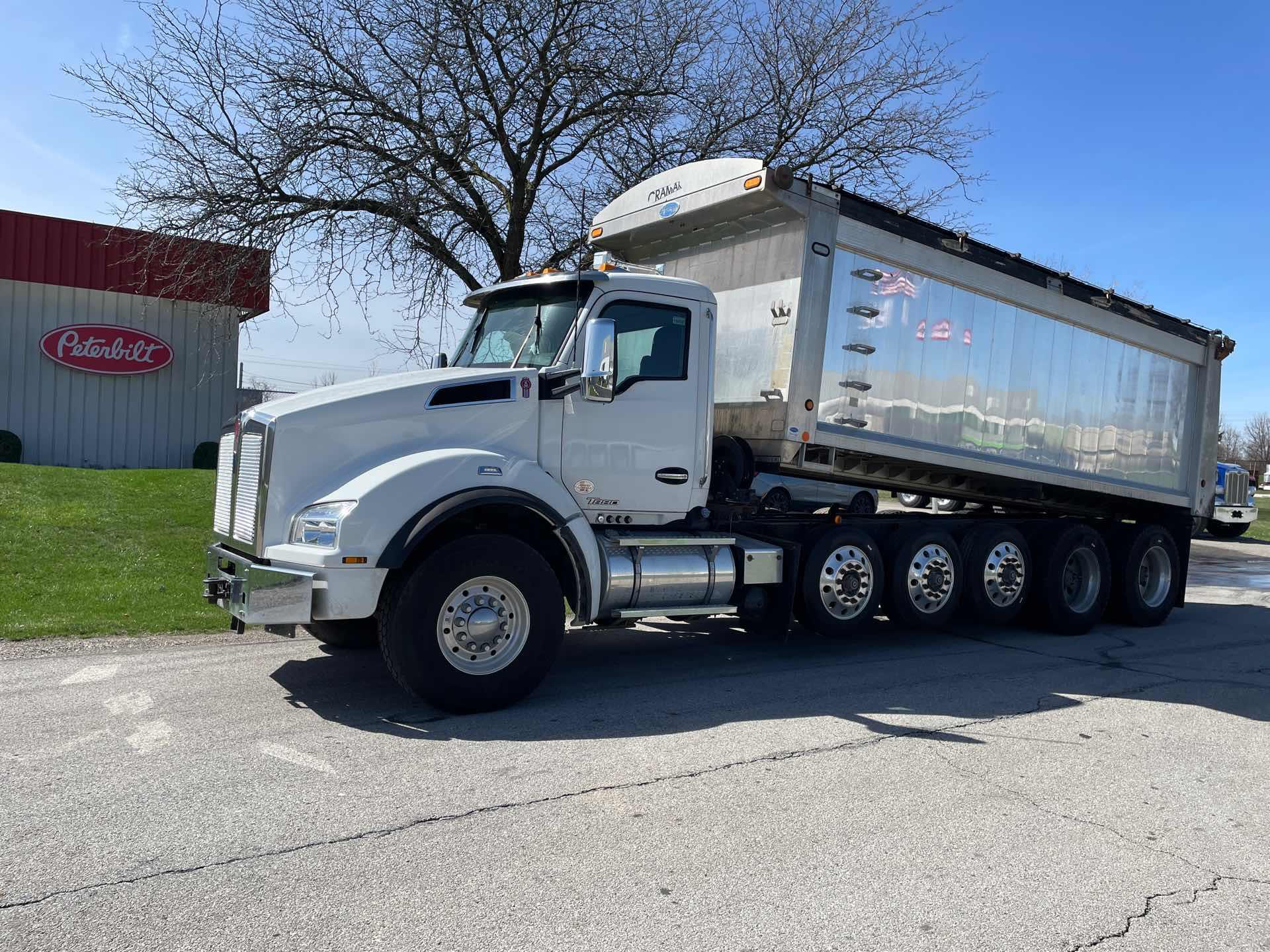 2020 Kenworth T880 - image 24