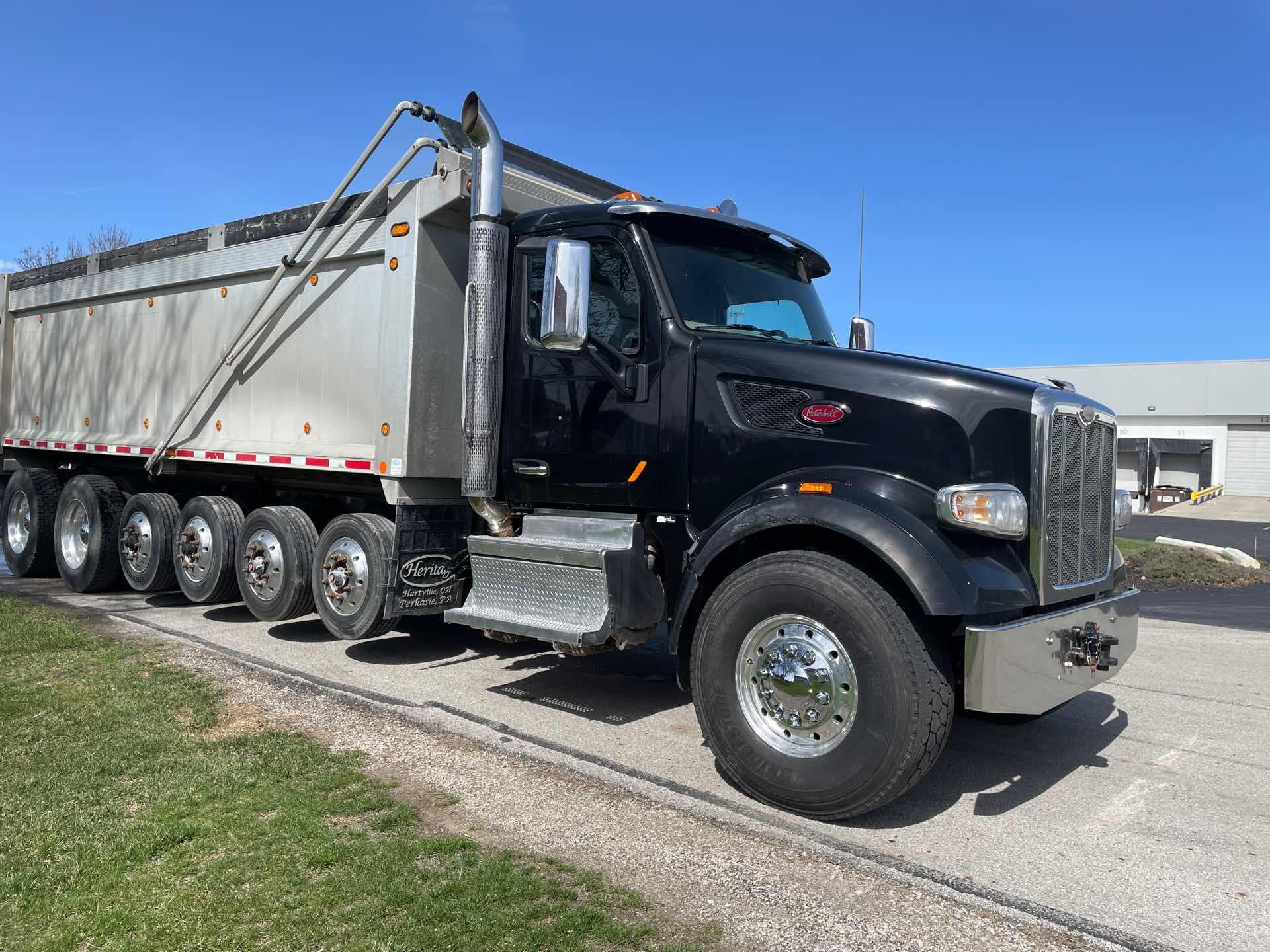 2021 Peterbilt 567 - image 3