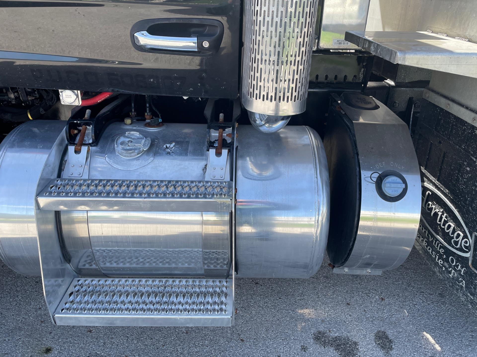 2021 Peterbilt 567 - image 10