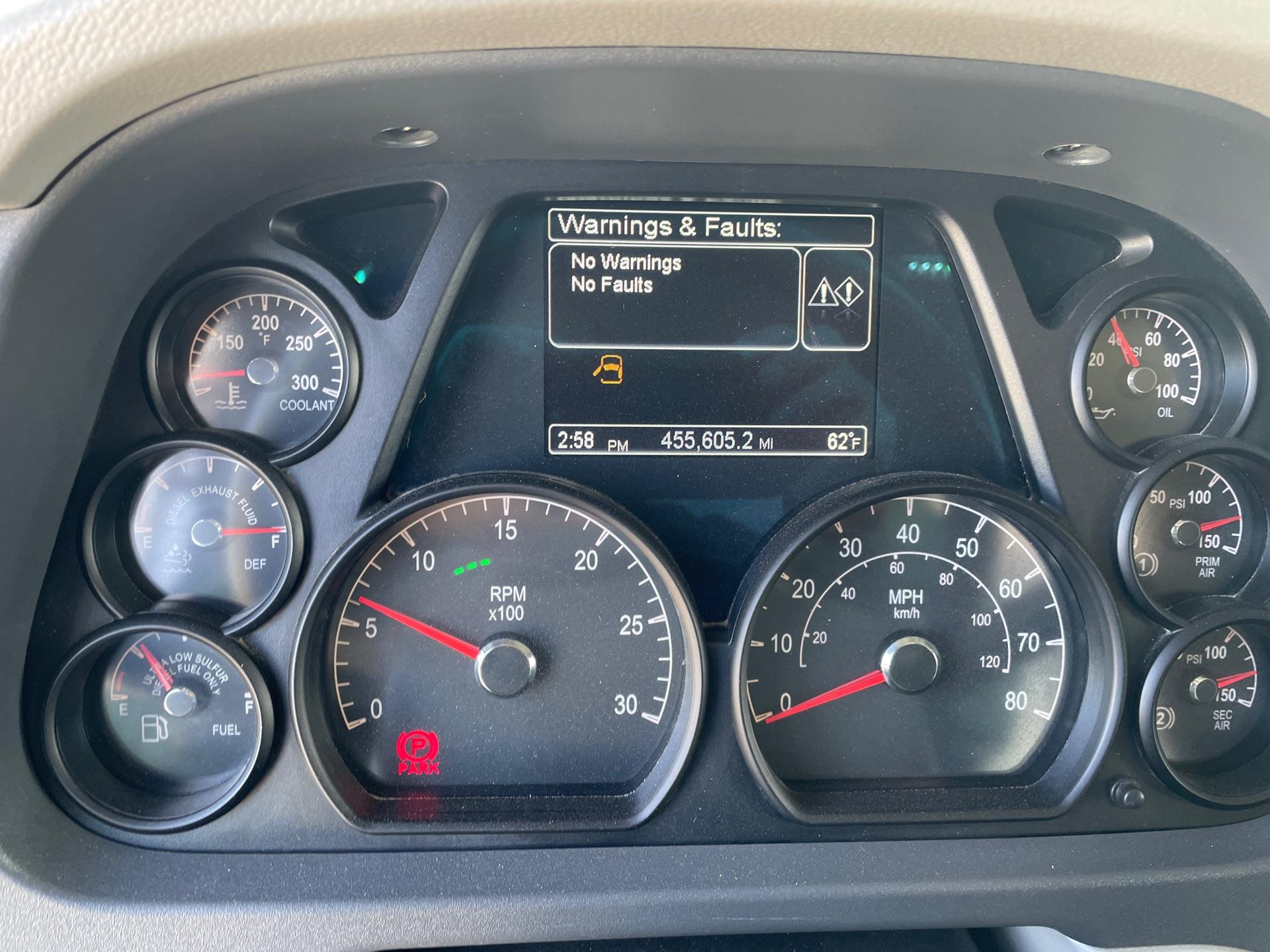 2021 Peterbilt 567 - image 13