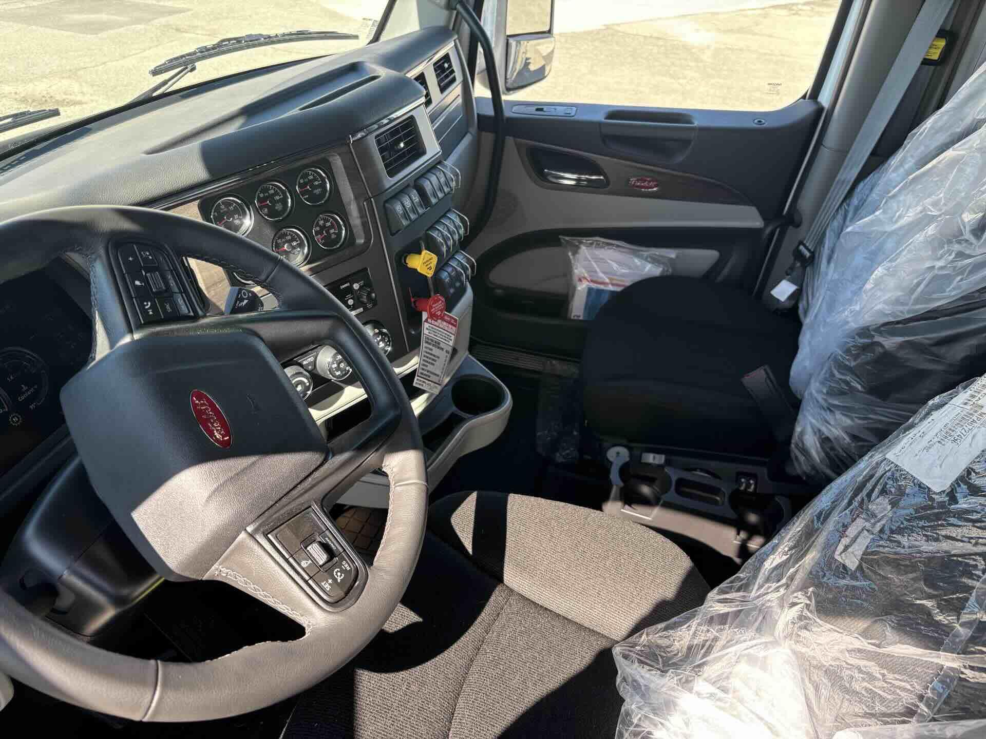 2026 Peterbilt 567 - image 12