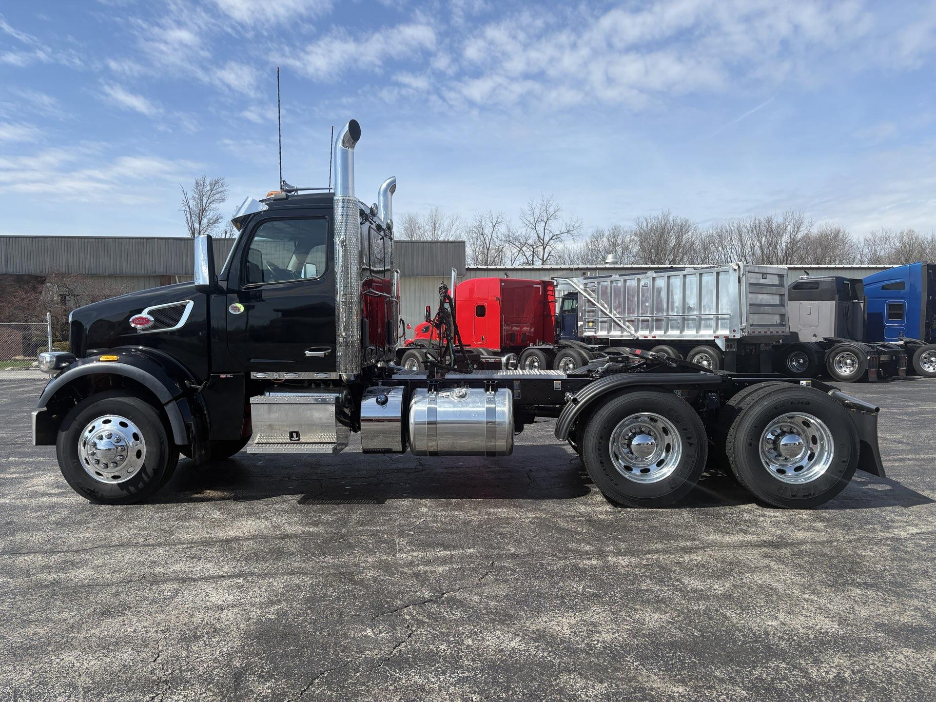 2025 Peterbilt 567 - image 4