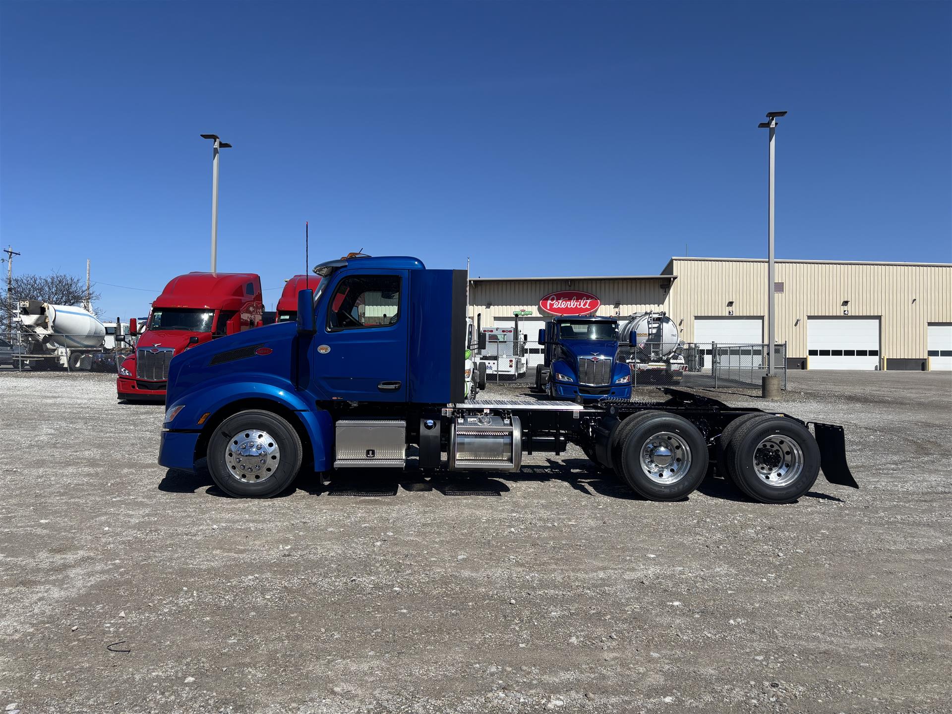 2027 Peterbilt 579