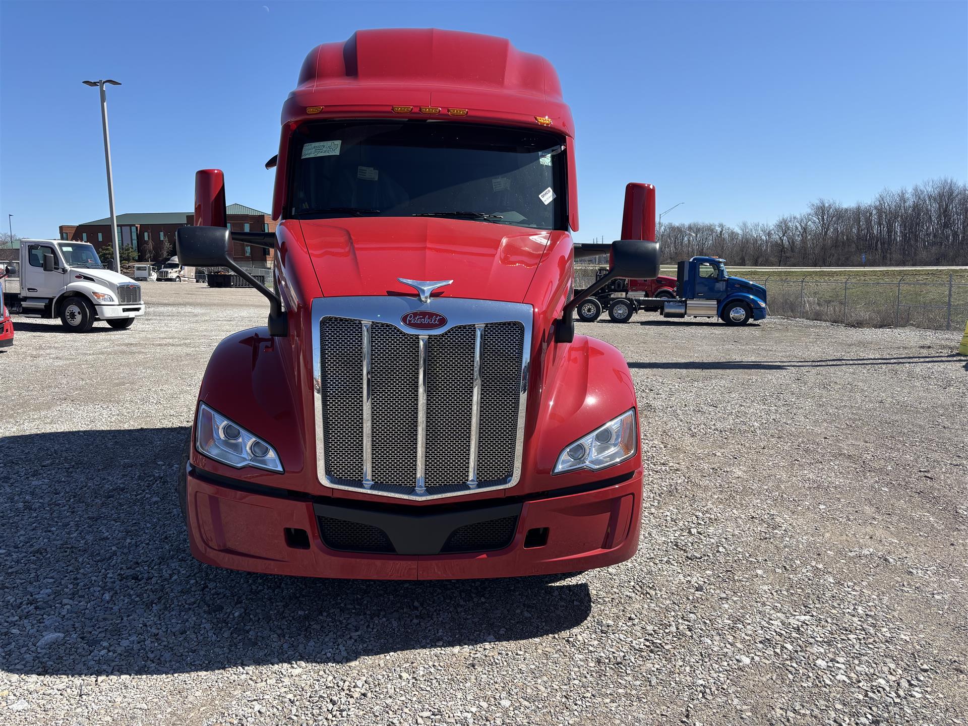 2027 Peterbilt 579 - image 2