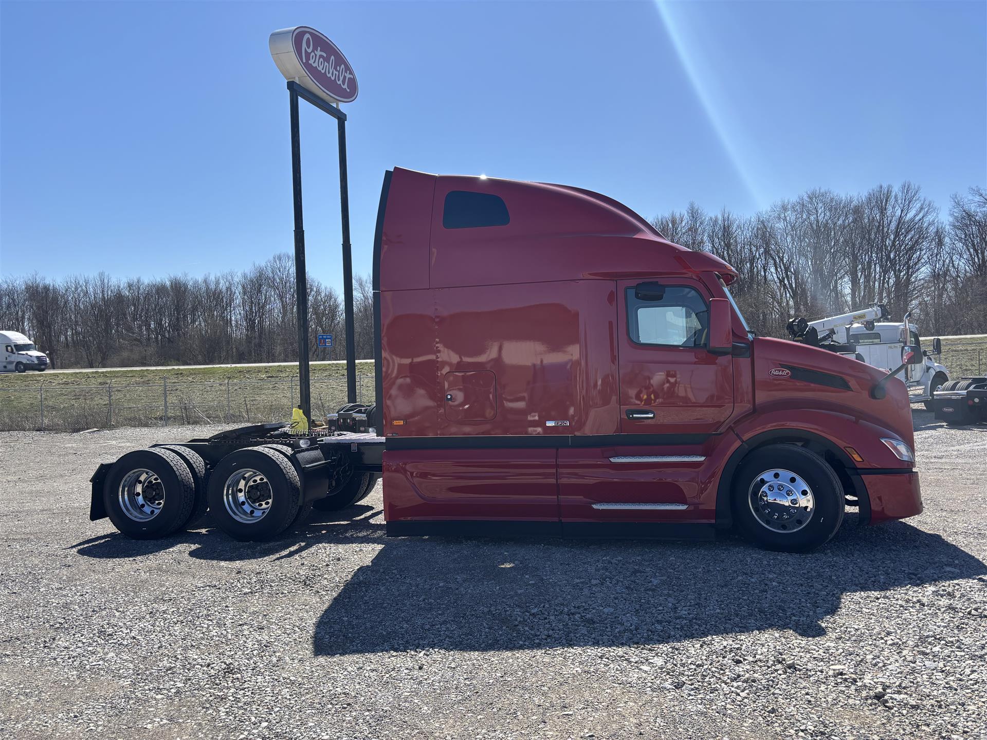 2027 Peterbilt 579 - image 2