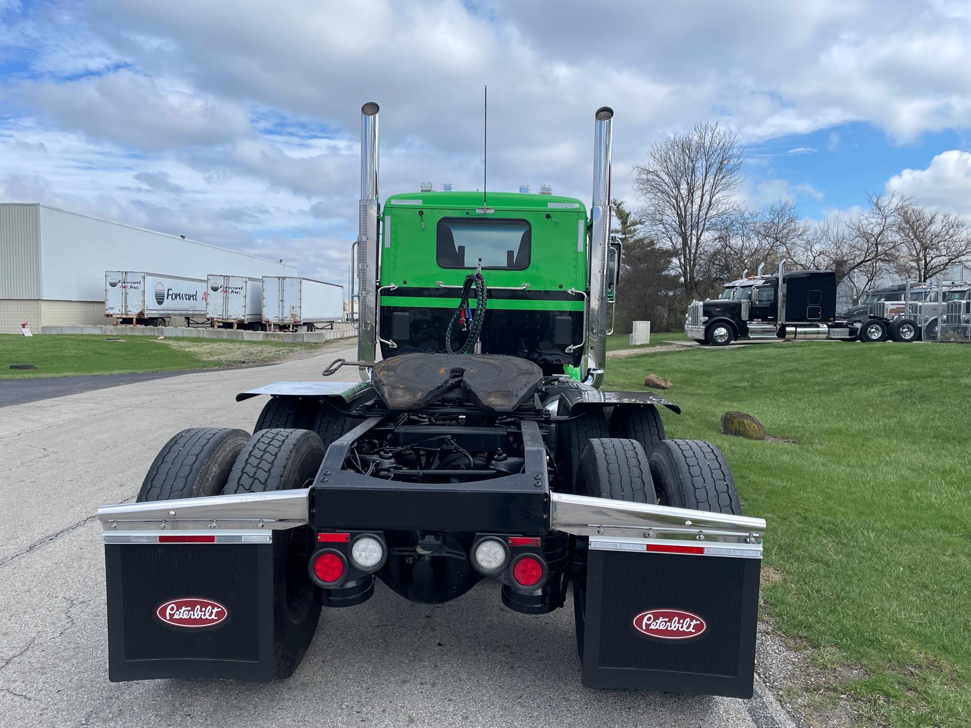 2025 Peterbilt - image 4