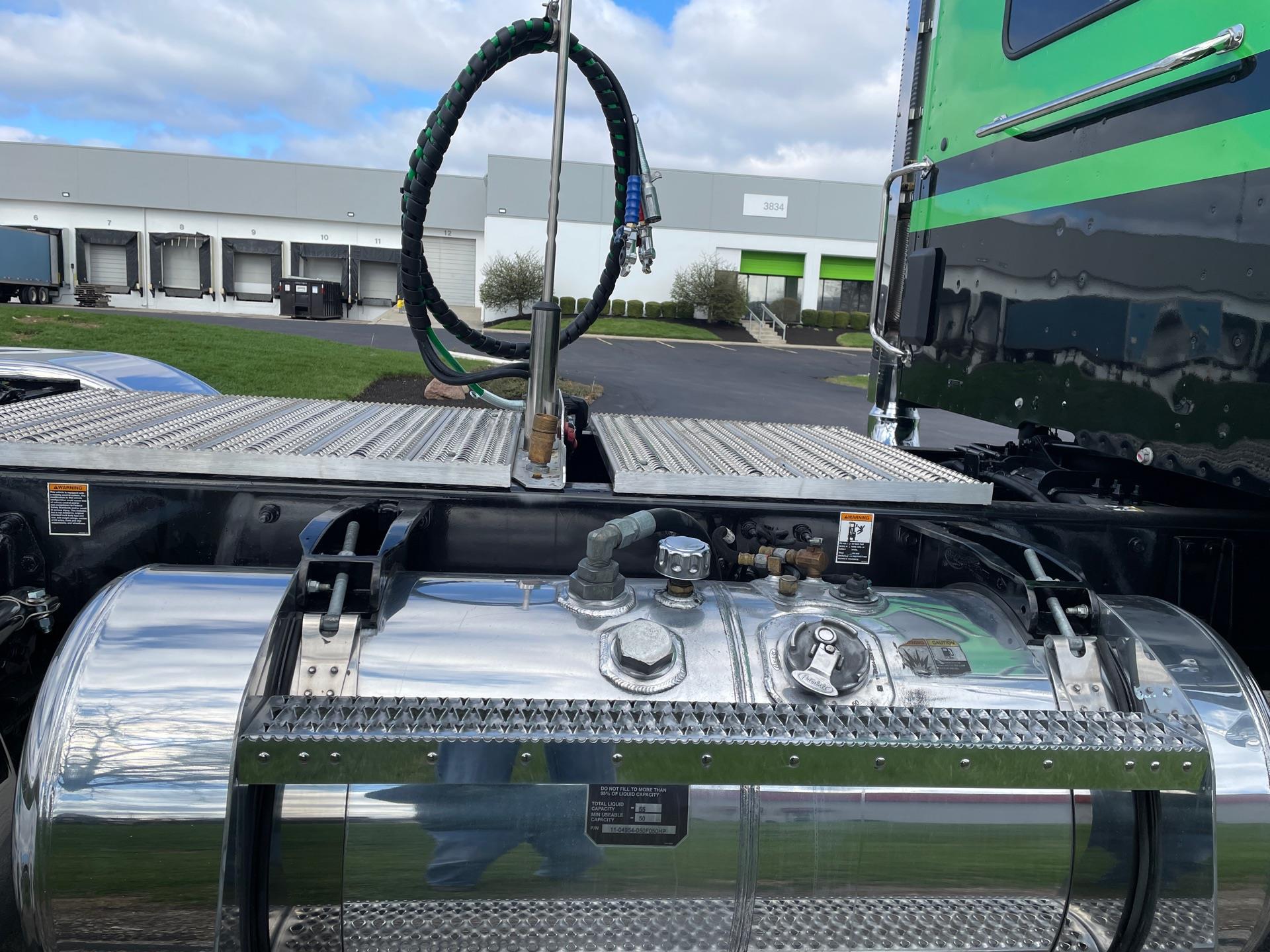 2025 Peterbilt - image 5