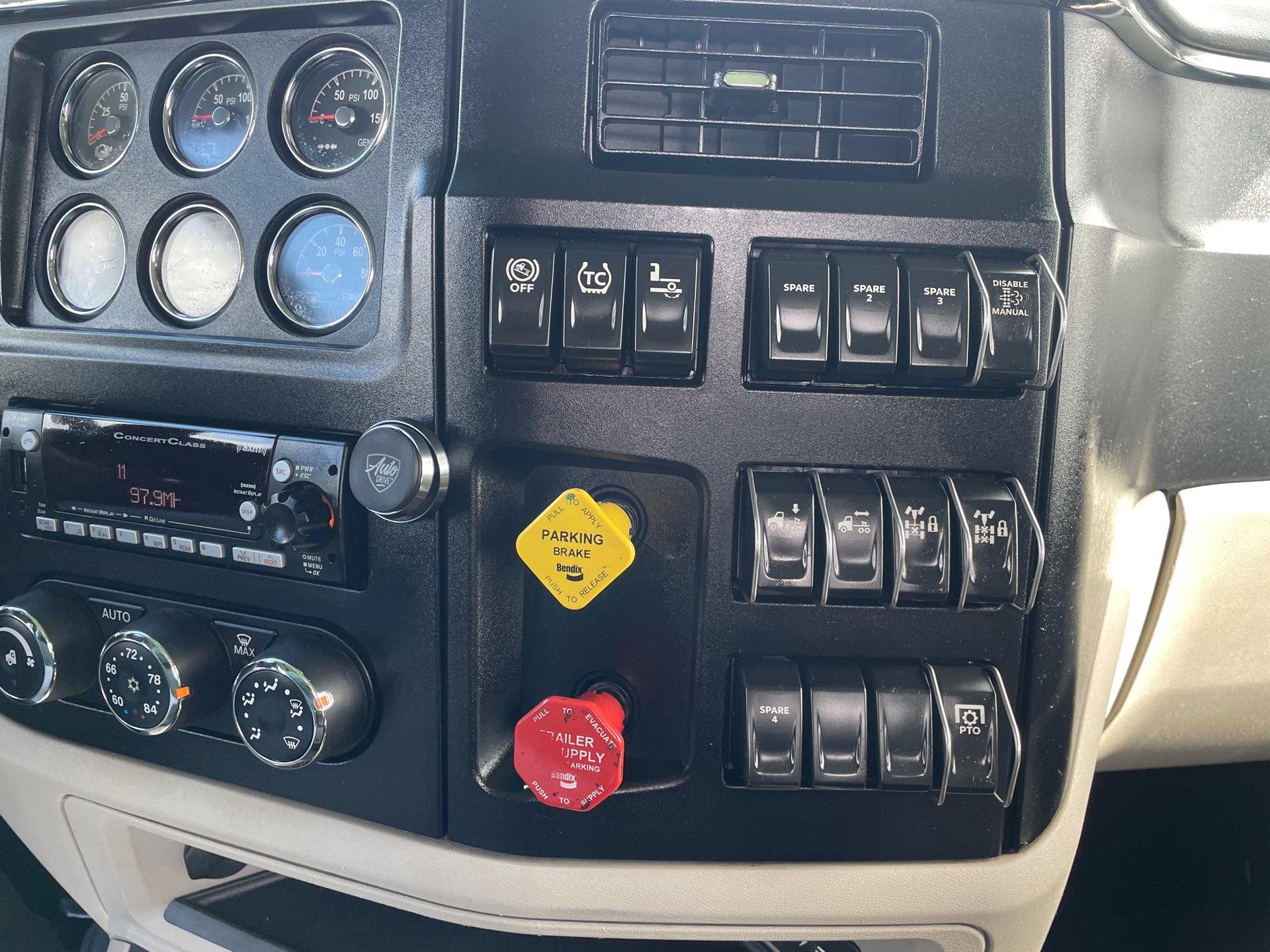 2025 Peterbilt - image 17