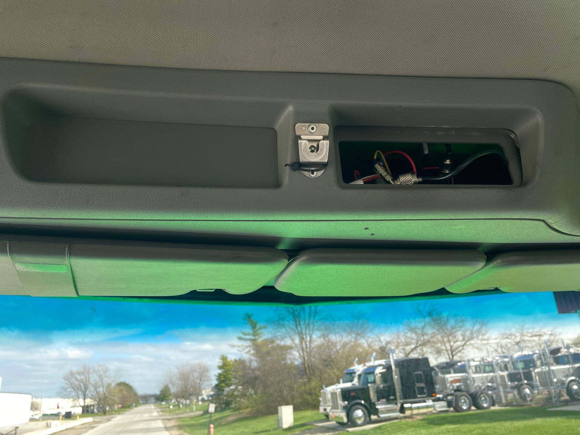 2025 Peterbilt - image 21