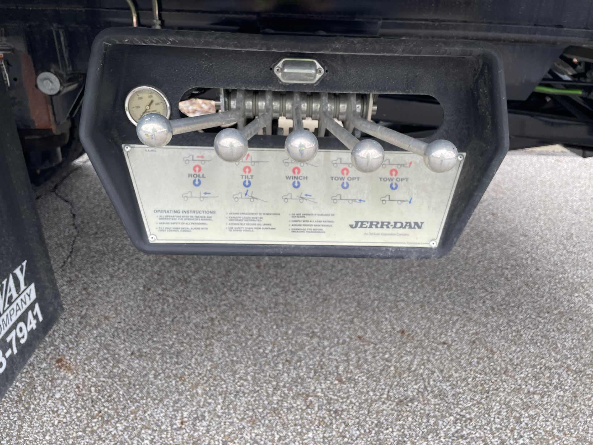 2025 Peterbilt 536 - image 8