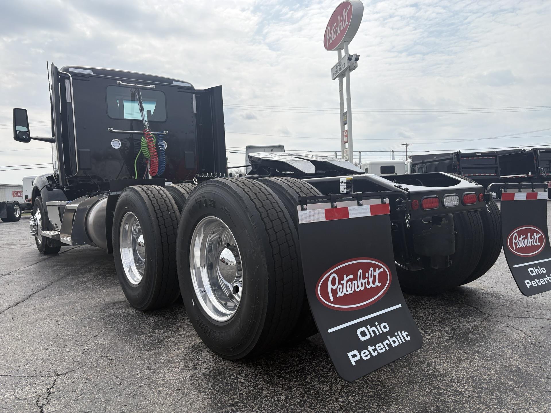 2027 Peterbilt 579 - image 5