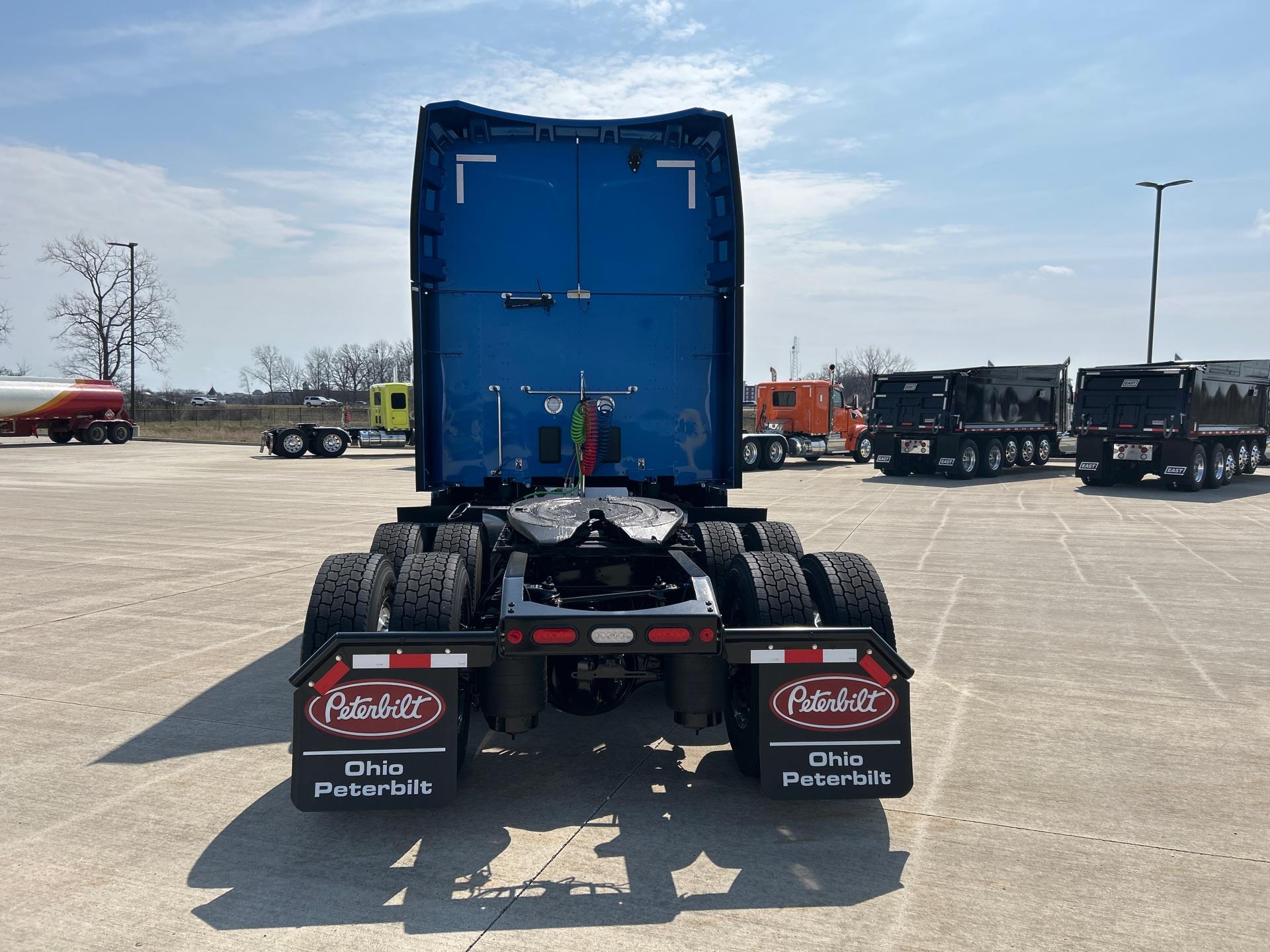 2027 Peterbilt 579 - image 4