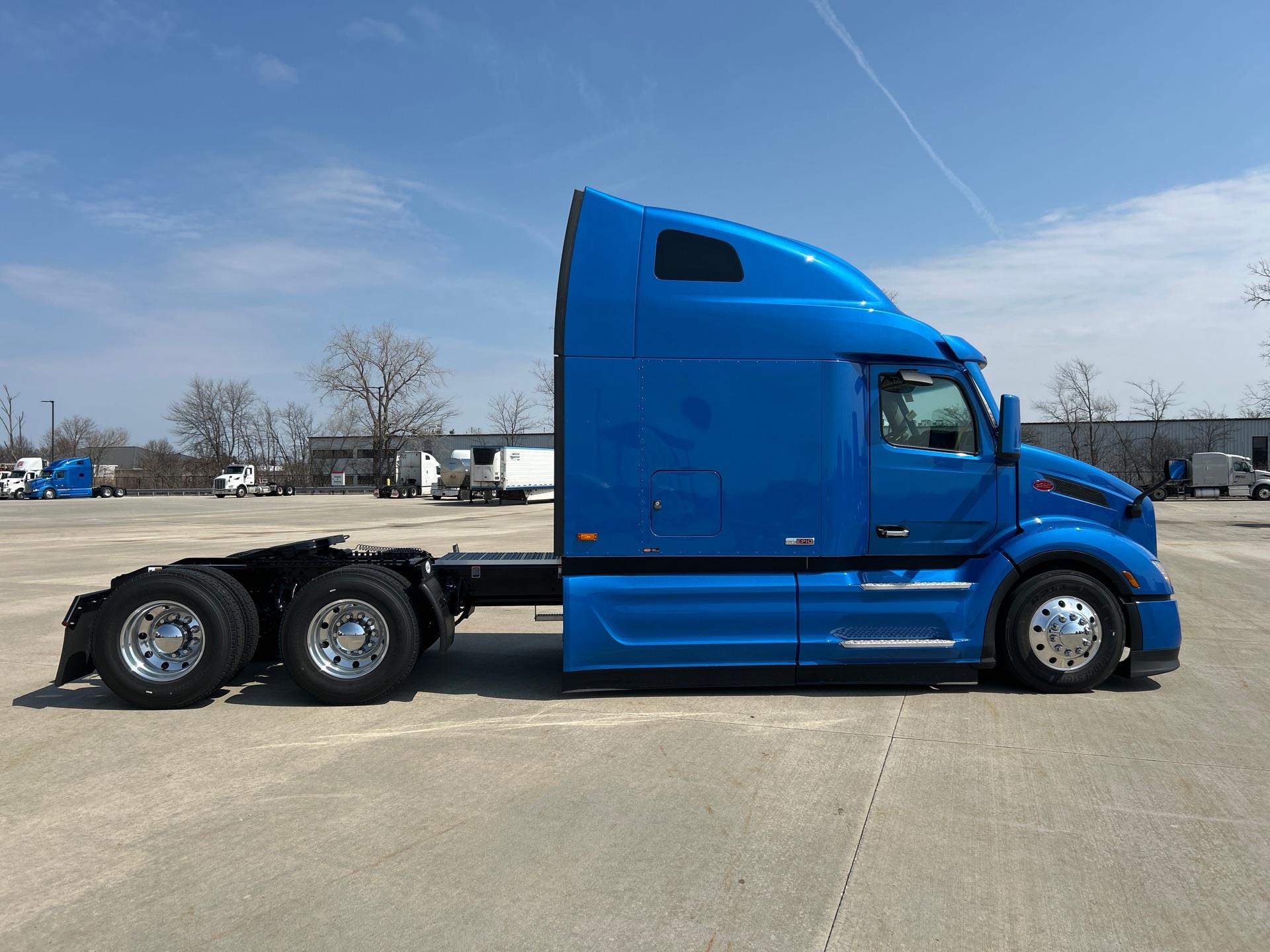2027 Peterbilt 579 - image 5