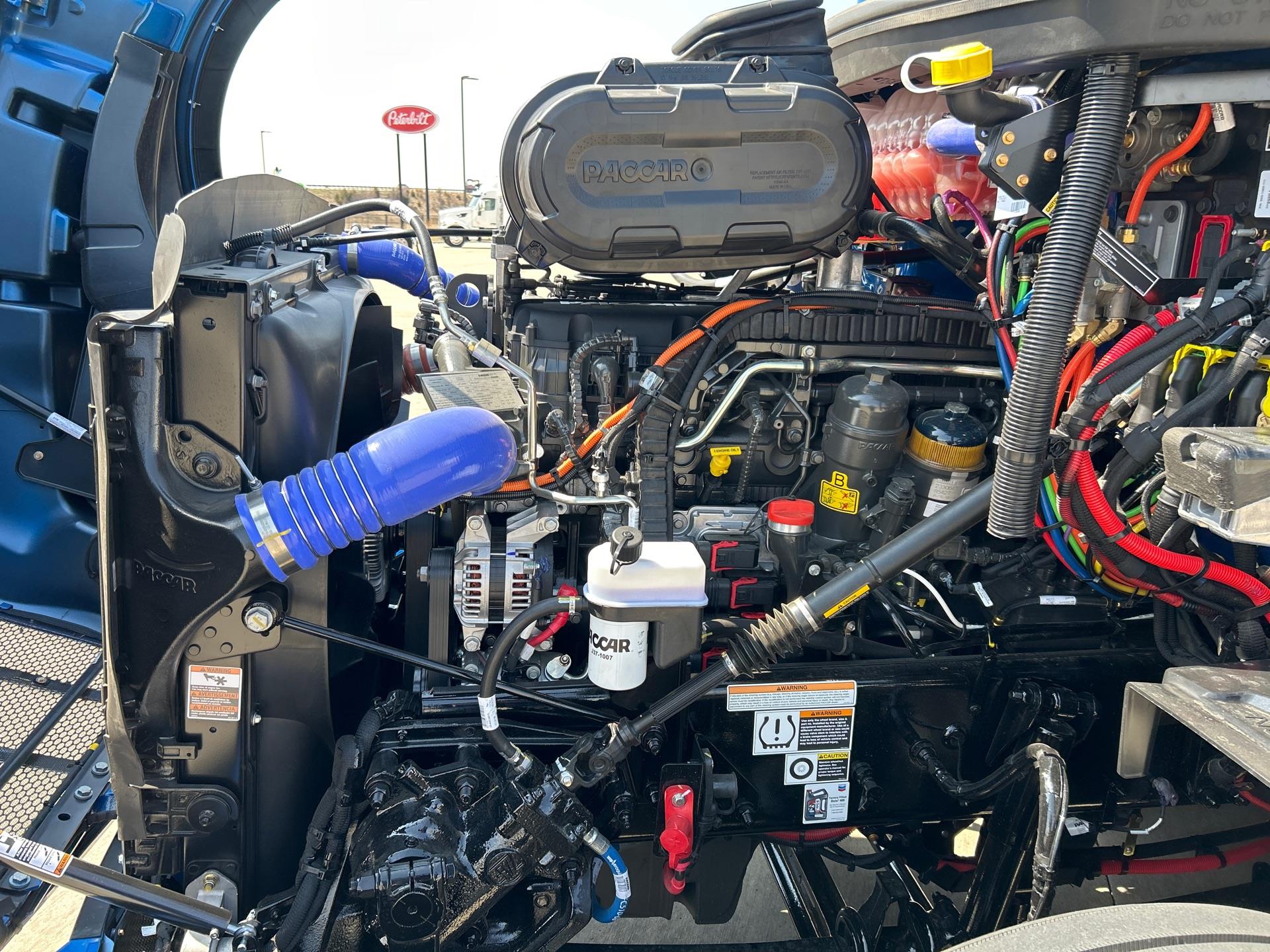 2027 Peterbilt 579 - image 6