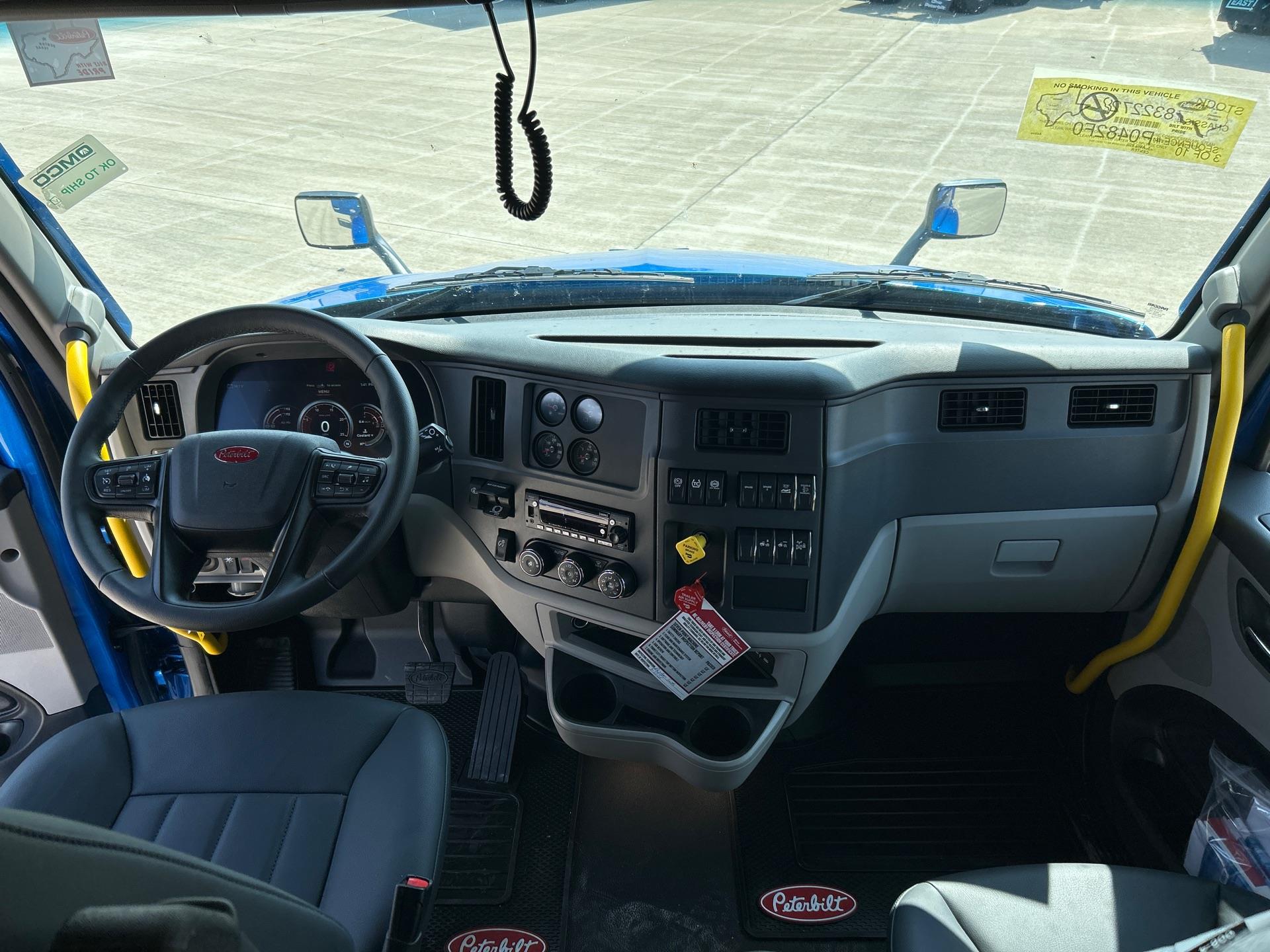 2027 Peterbilt 579 - image 10