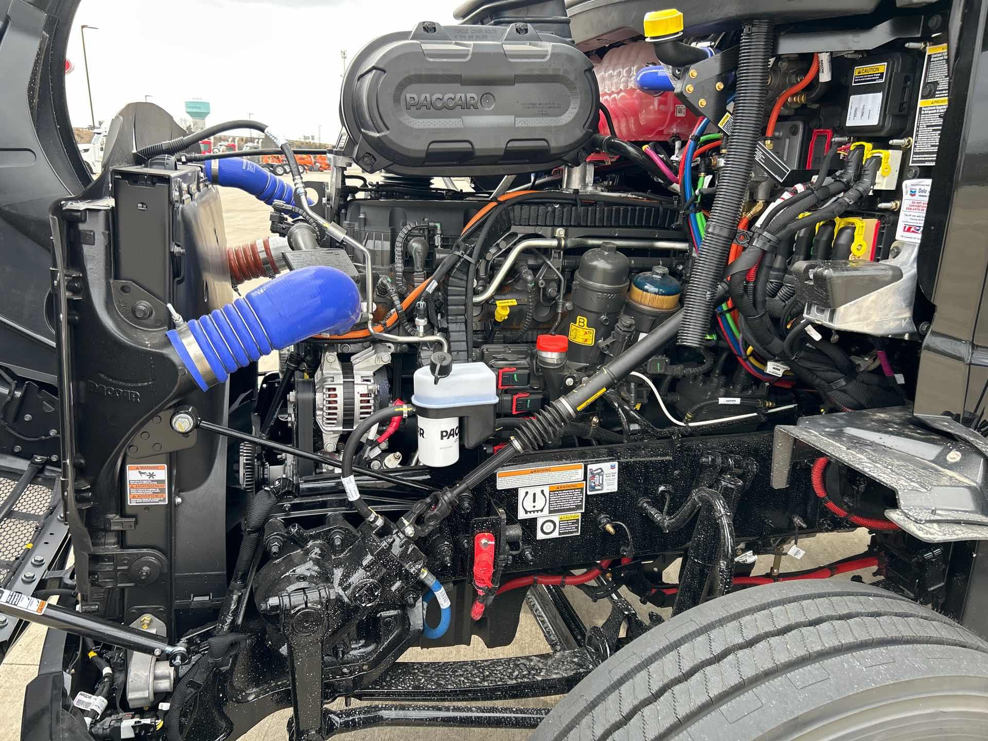 2027 Peterbilt 579 - image 6